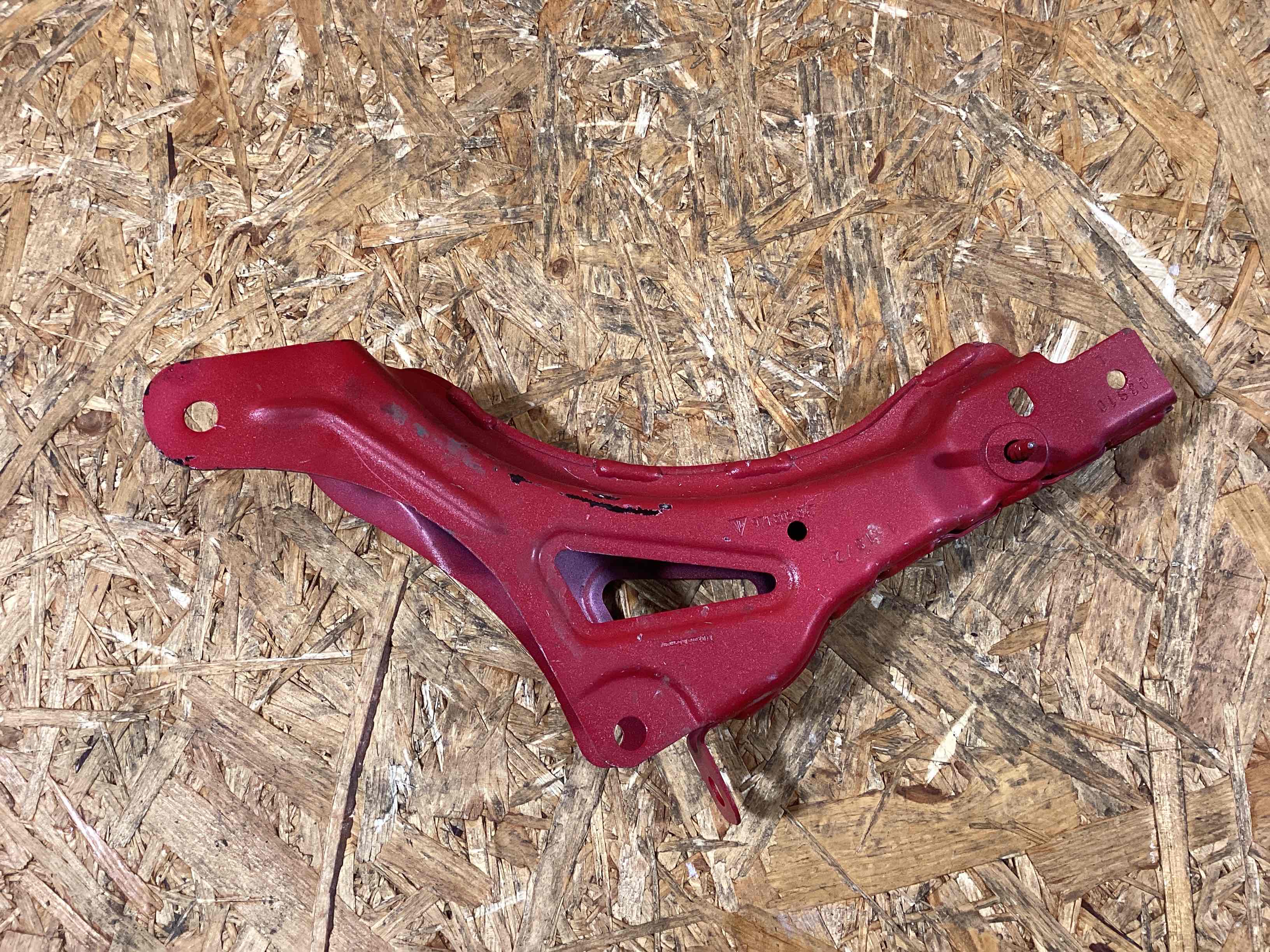 Крепление крыла Porsche Panamera 221225-127