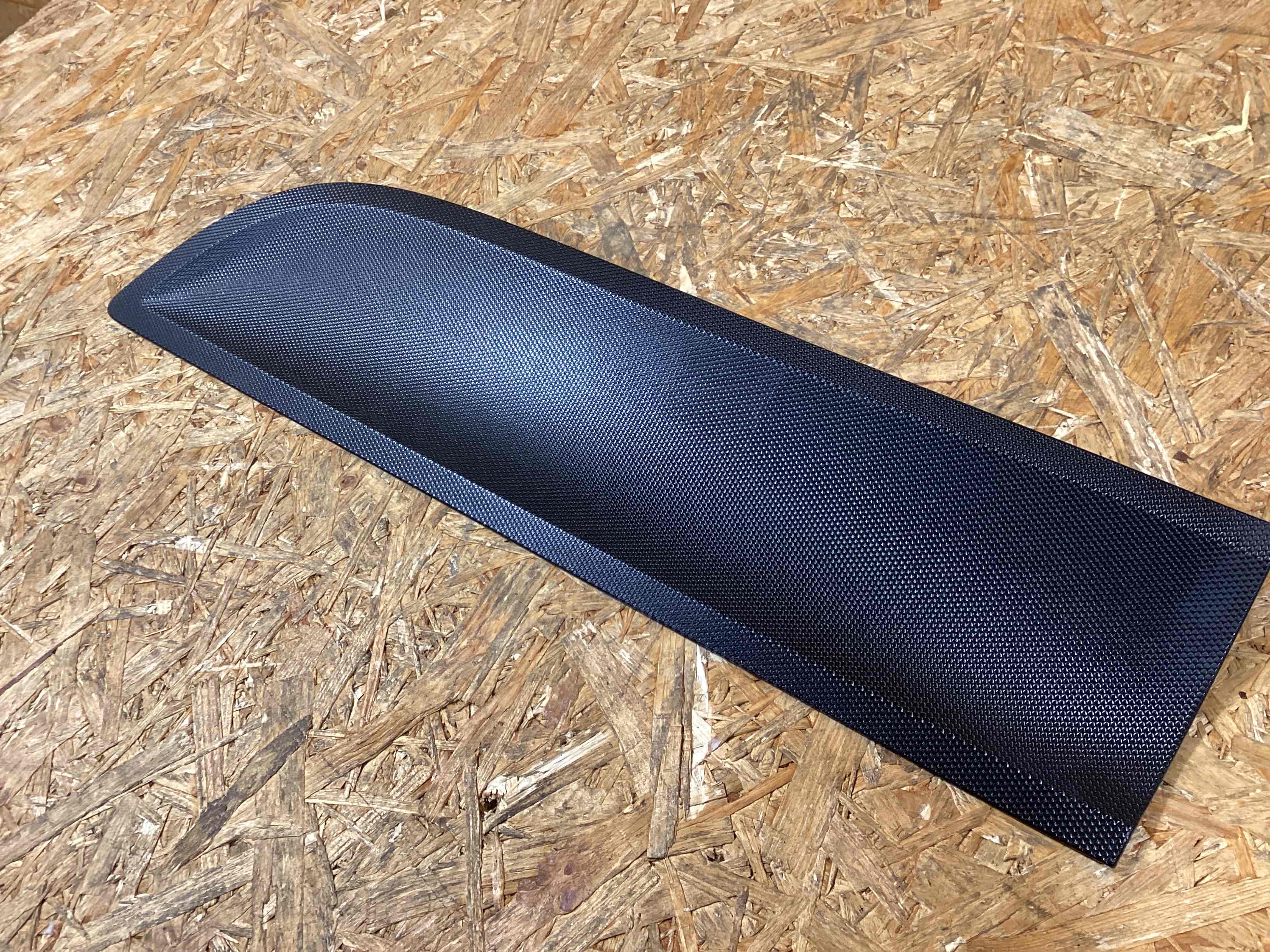 Молдинг двери задней левой Porsche Macan 221225-130