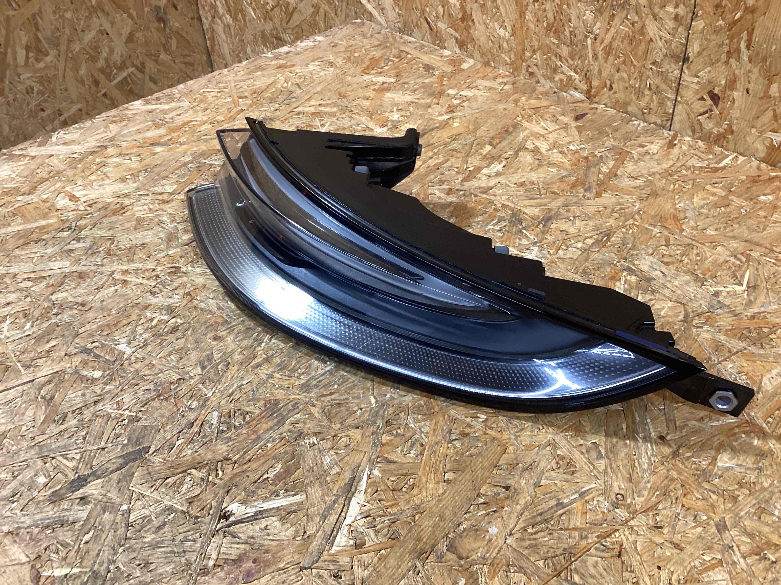 Фонарь задний правый Porsche Panamera 221225-132