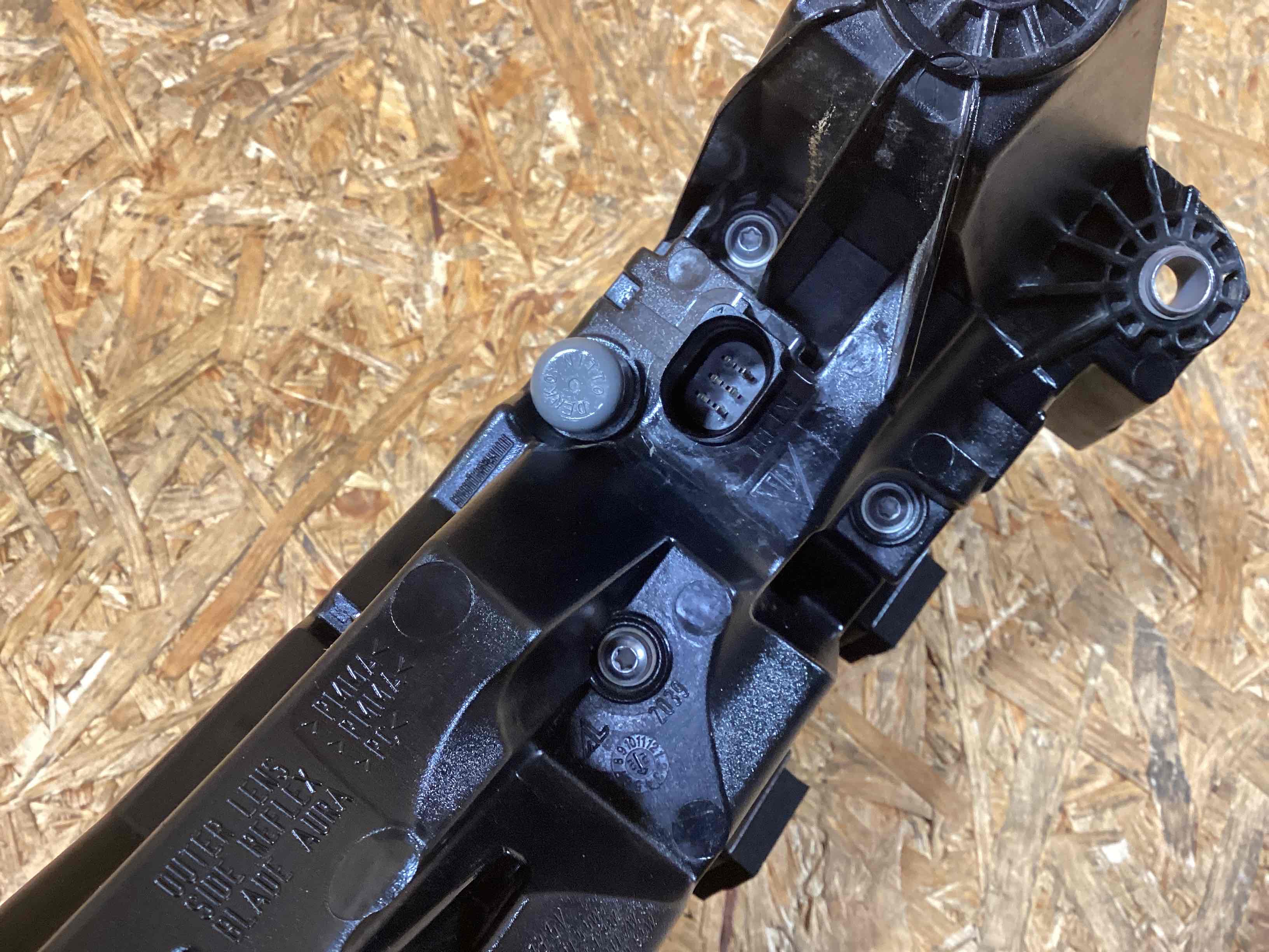 Фонарь задний правый Porsche Panamera 221225-132