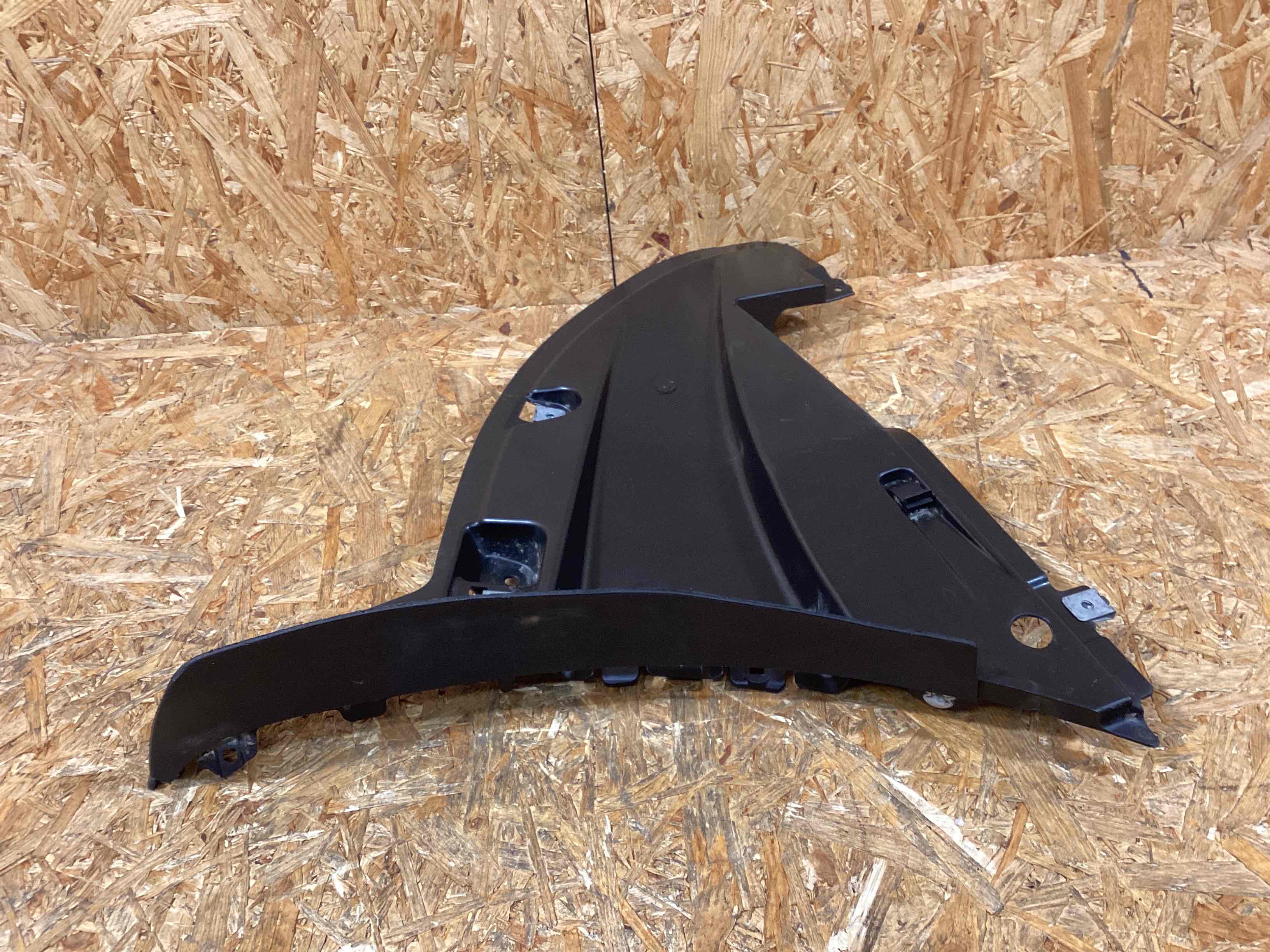 Защита арок передняя правая (подкрылок) Porsche Macan 221225-133