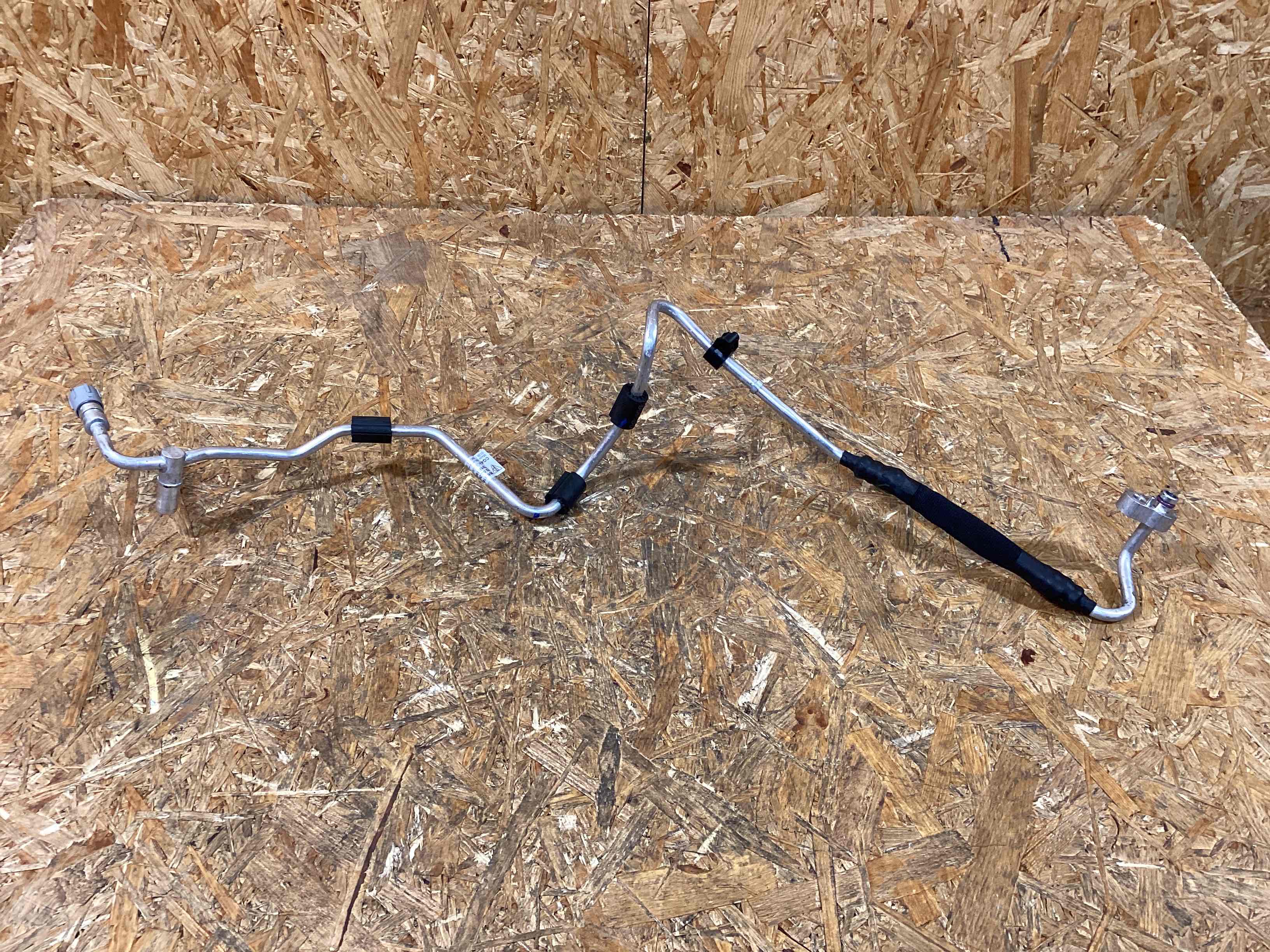 Патрубок Porsche Macan 230226-103