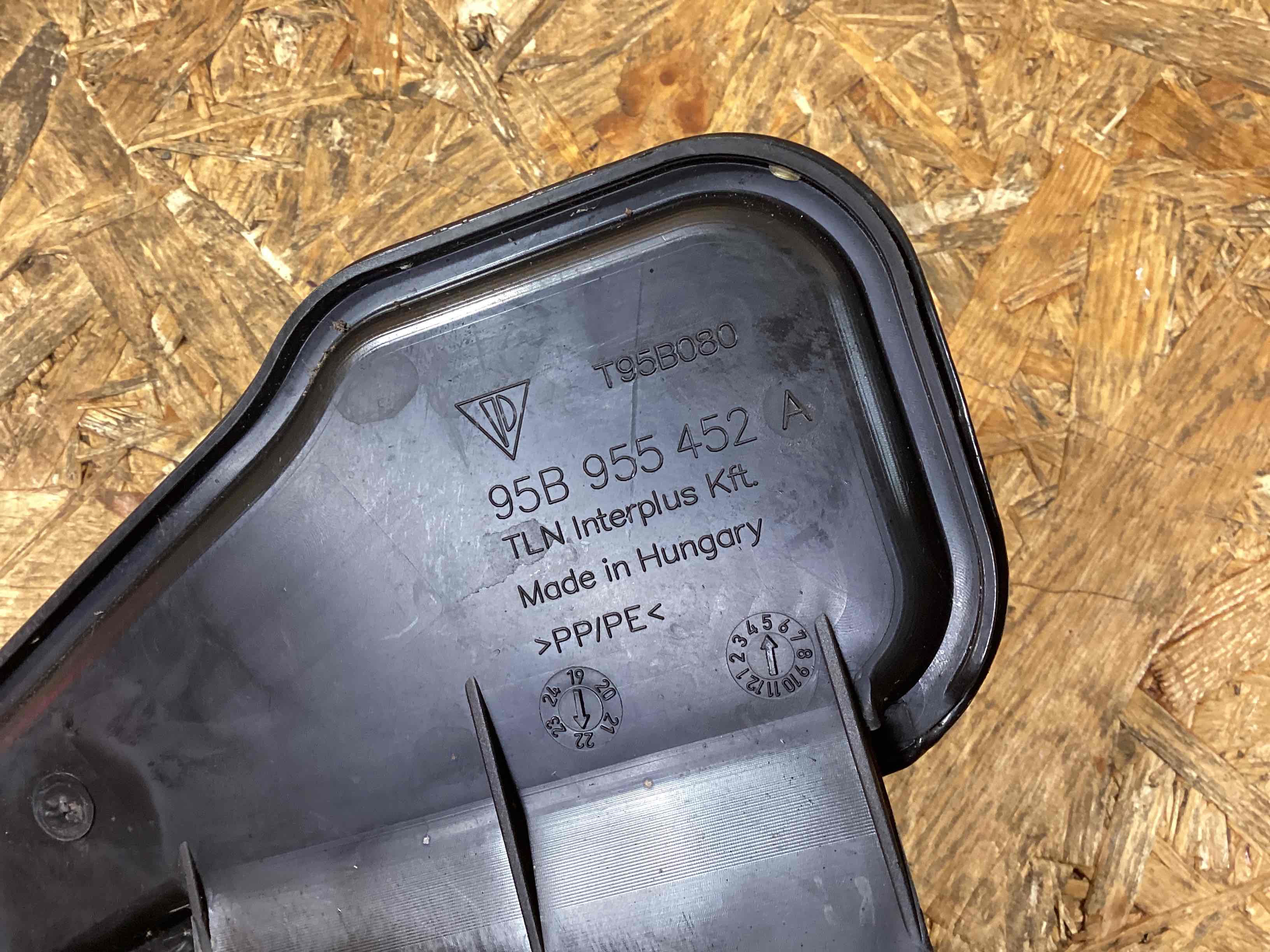 Бачок омывателя Porsche Macan 230226-106