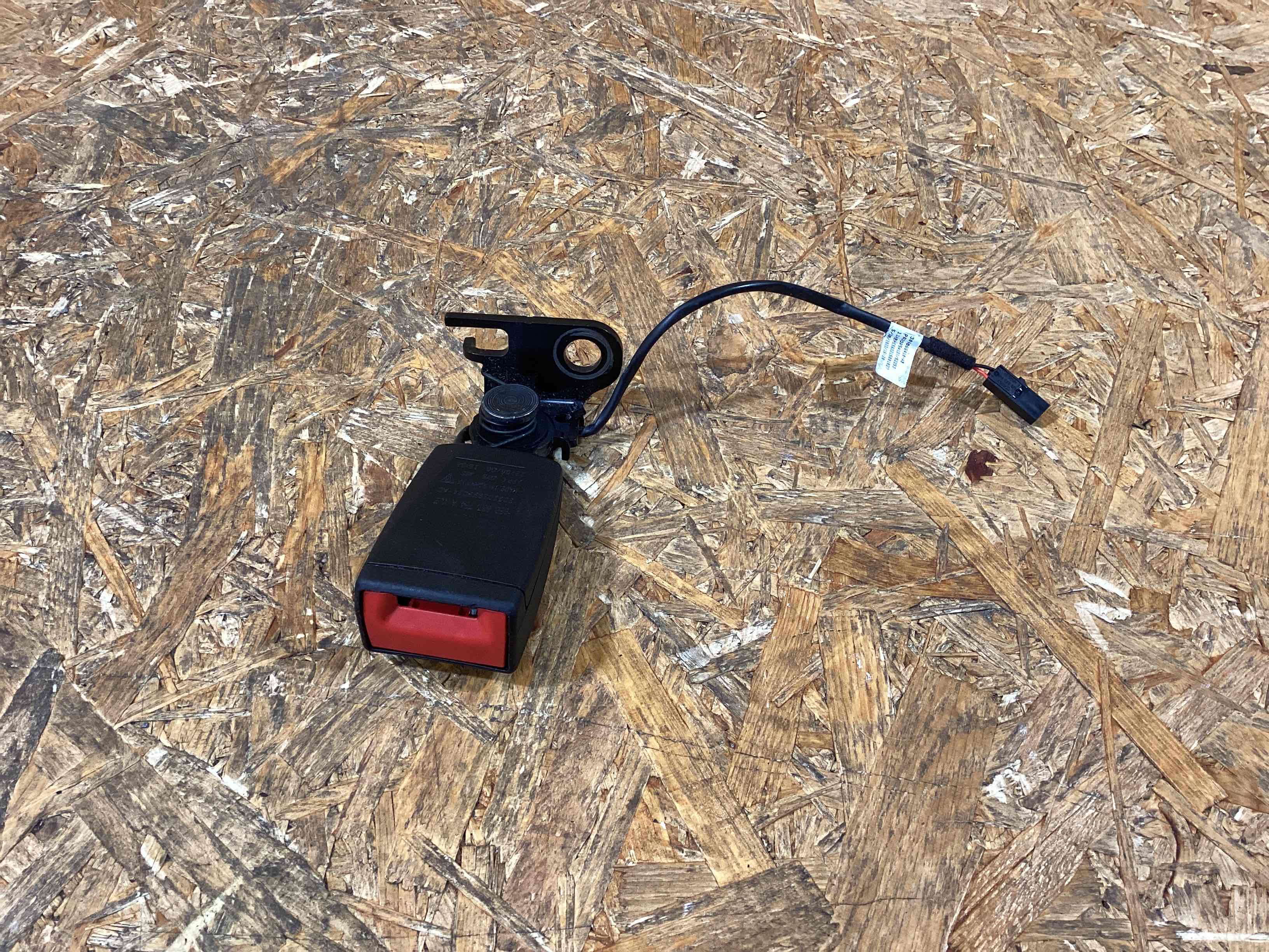 Ремень безопасности Porsche Macan 230226-112