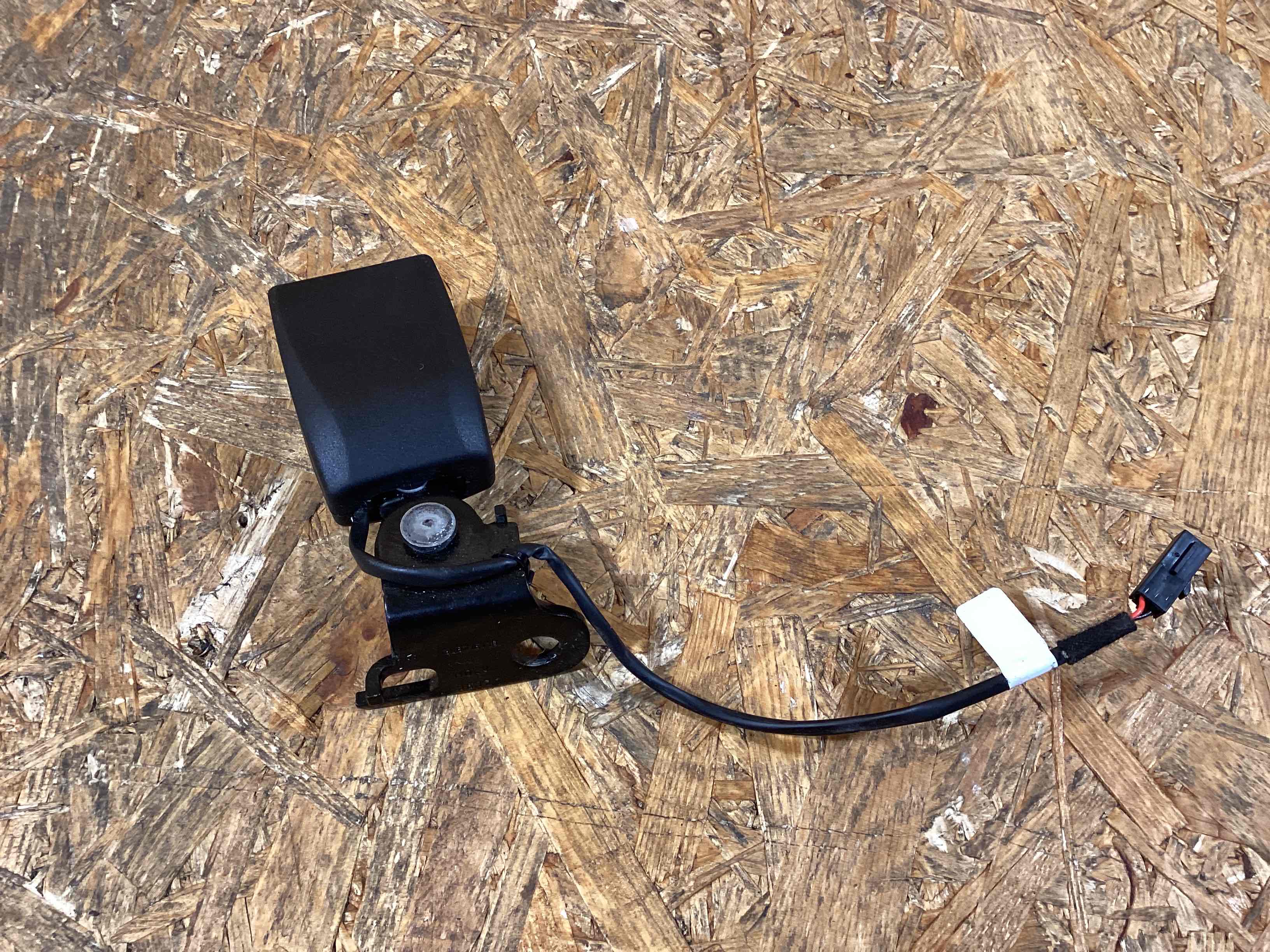 Ремень безопасности Porsche Macan 230226-112