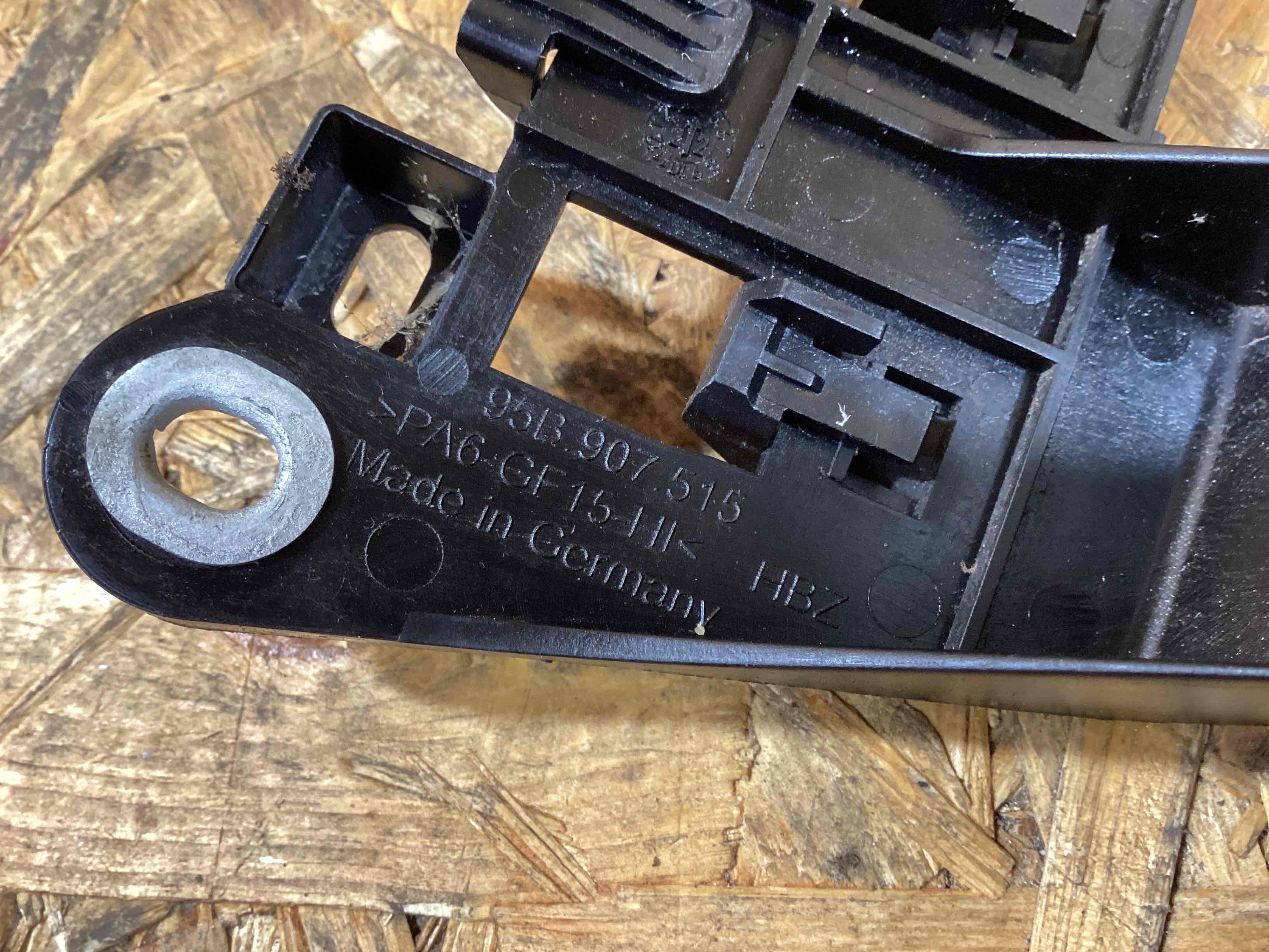 Крепление, кронштейн Porsche Macan 230226-113