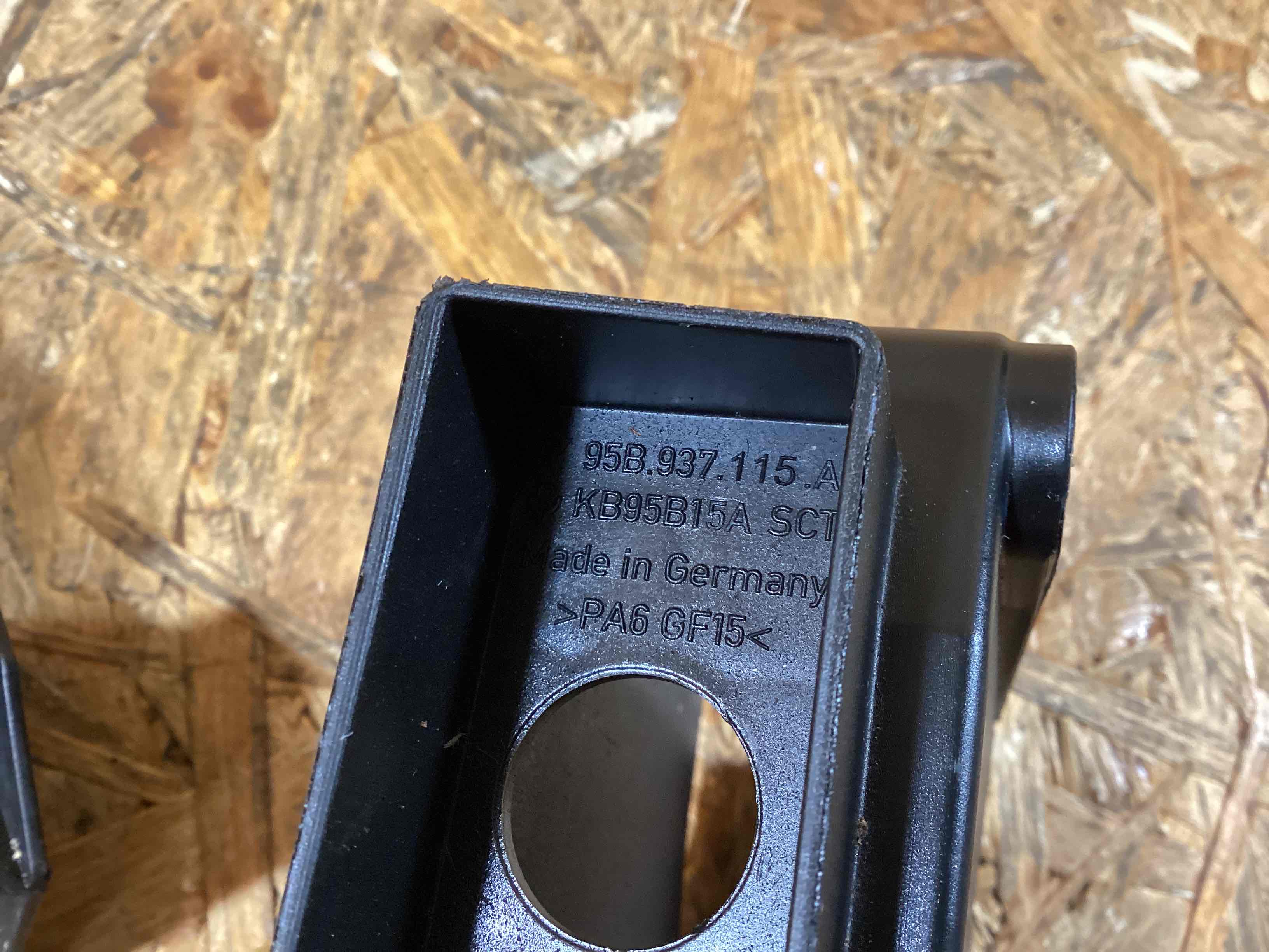 Аккумуляторная батарея, конвертор, проводка, крепление и др. Porsche Macan 230226-114