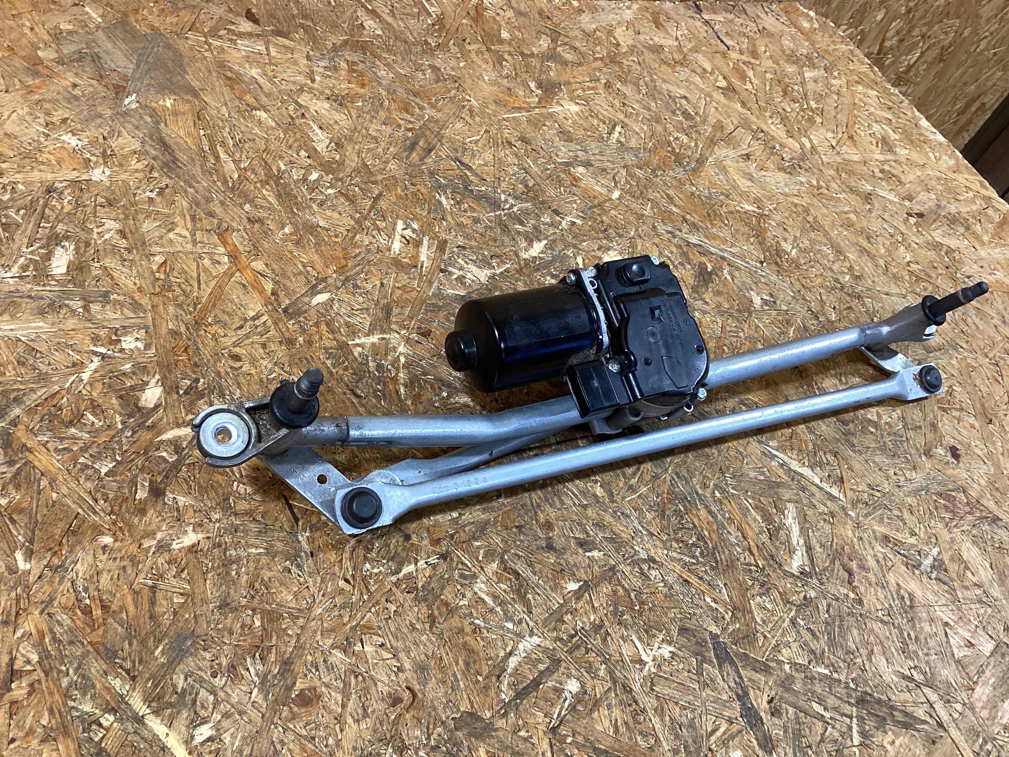 Механизм стеклоочистителя (трапеция дворников) Porsche Macan 230226-117