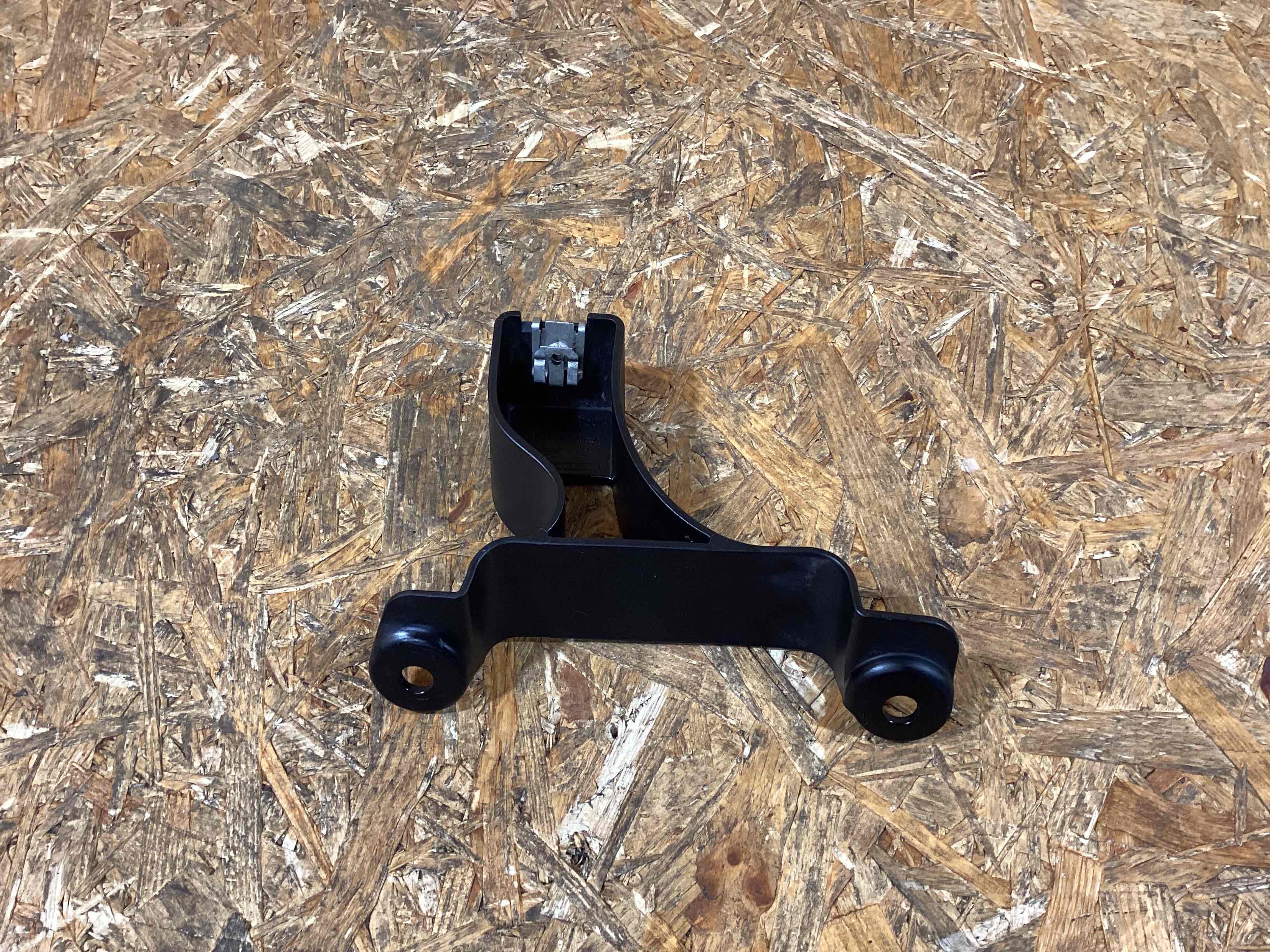 Крепление, кронштейн Porsche Macan 230226-118