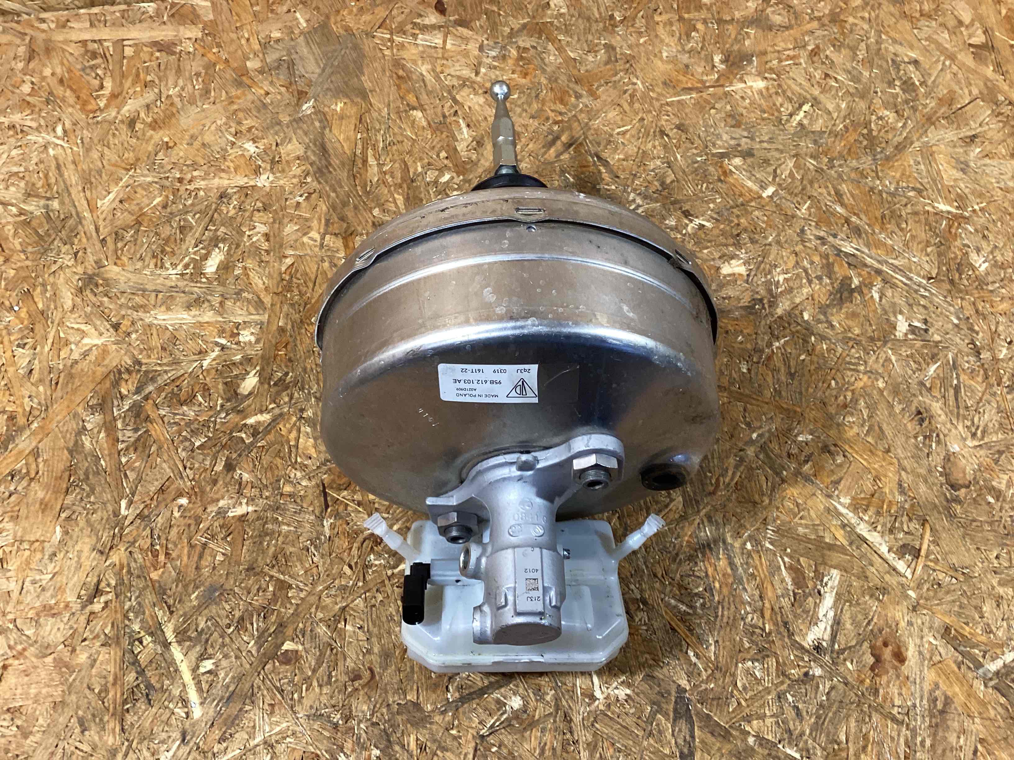 Цилиндр тормозной главный Porsche Macan 230226-119