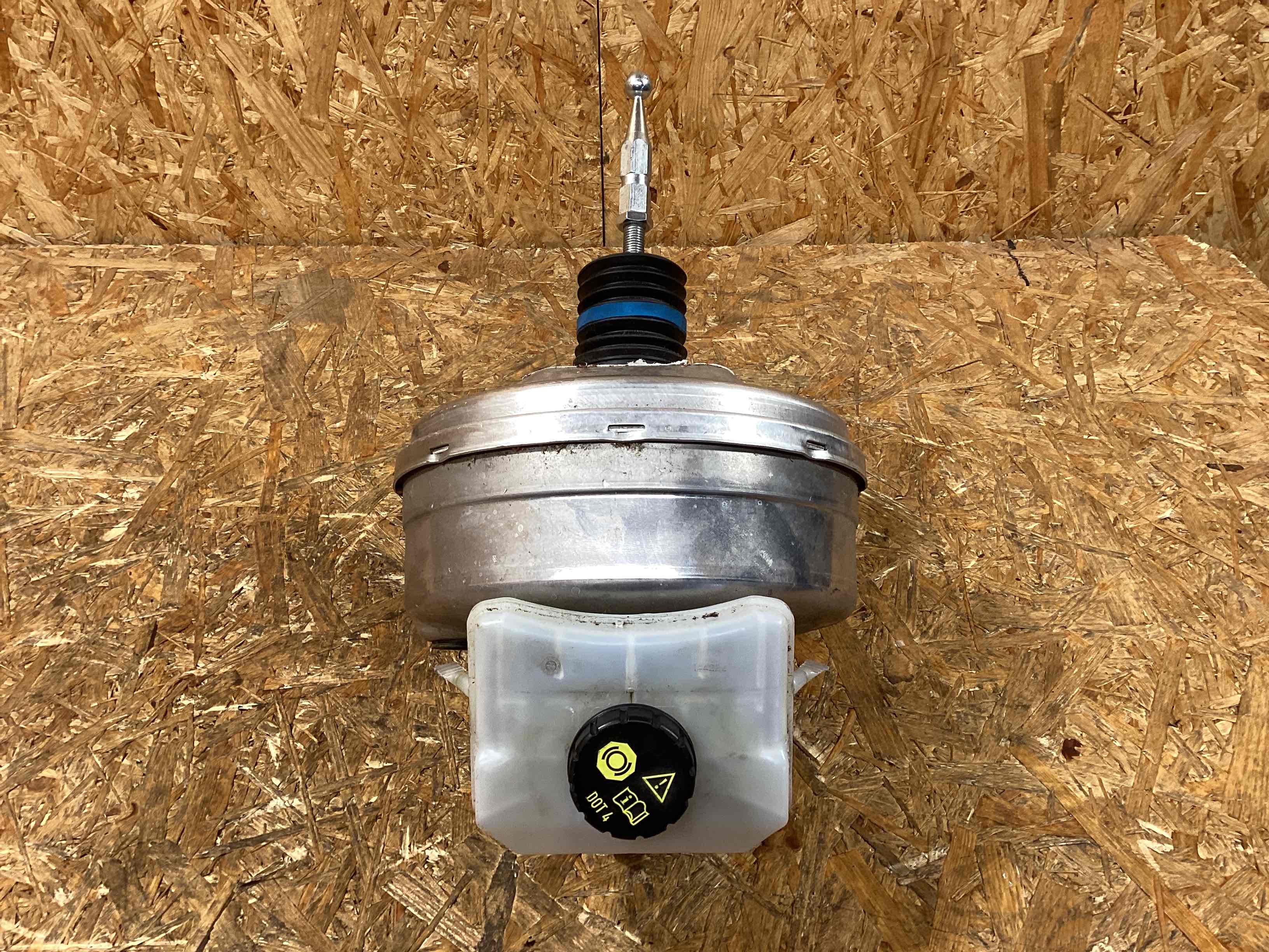 Цилиндр тормозной главный Porsche Macan 230226-119