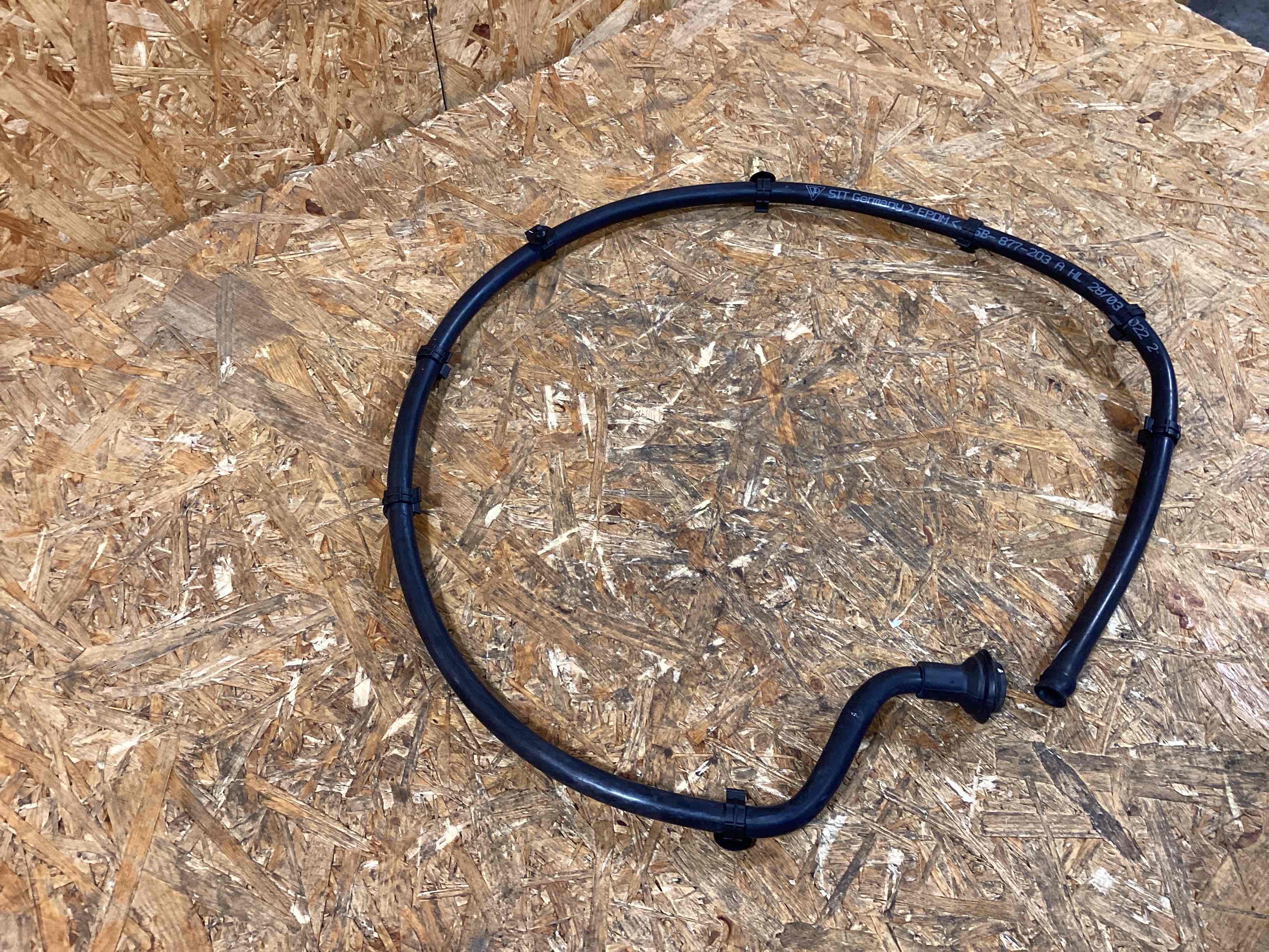 Патрубок Porsche Macan 230226-122