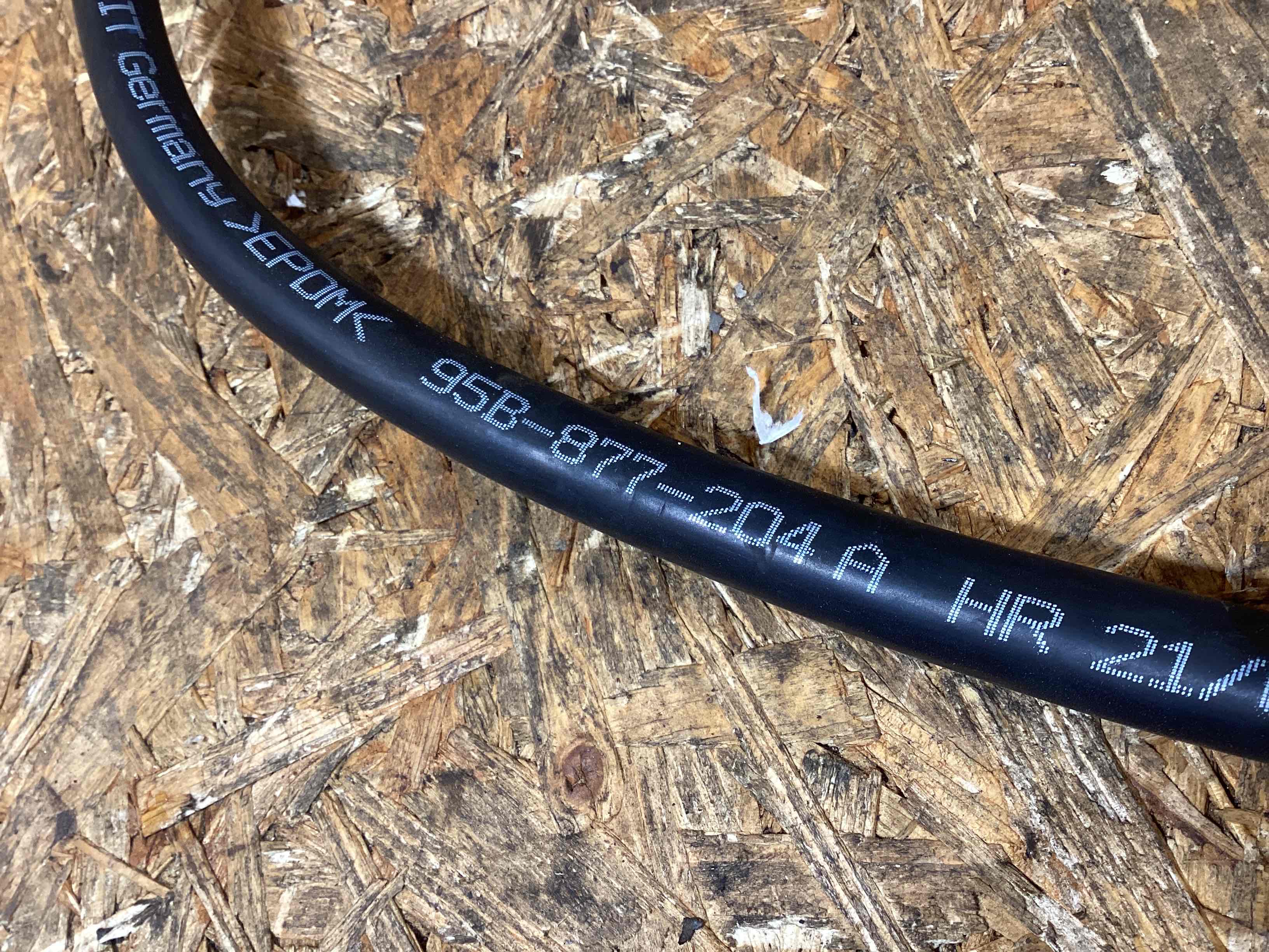 Патрубок Porsche Macan 230226-123