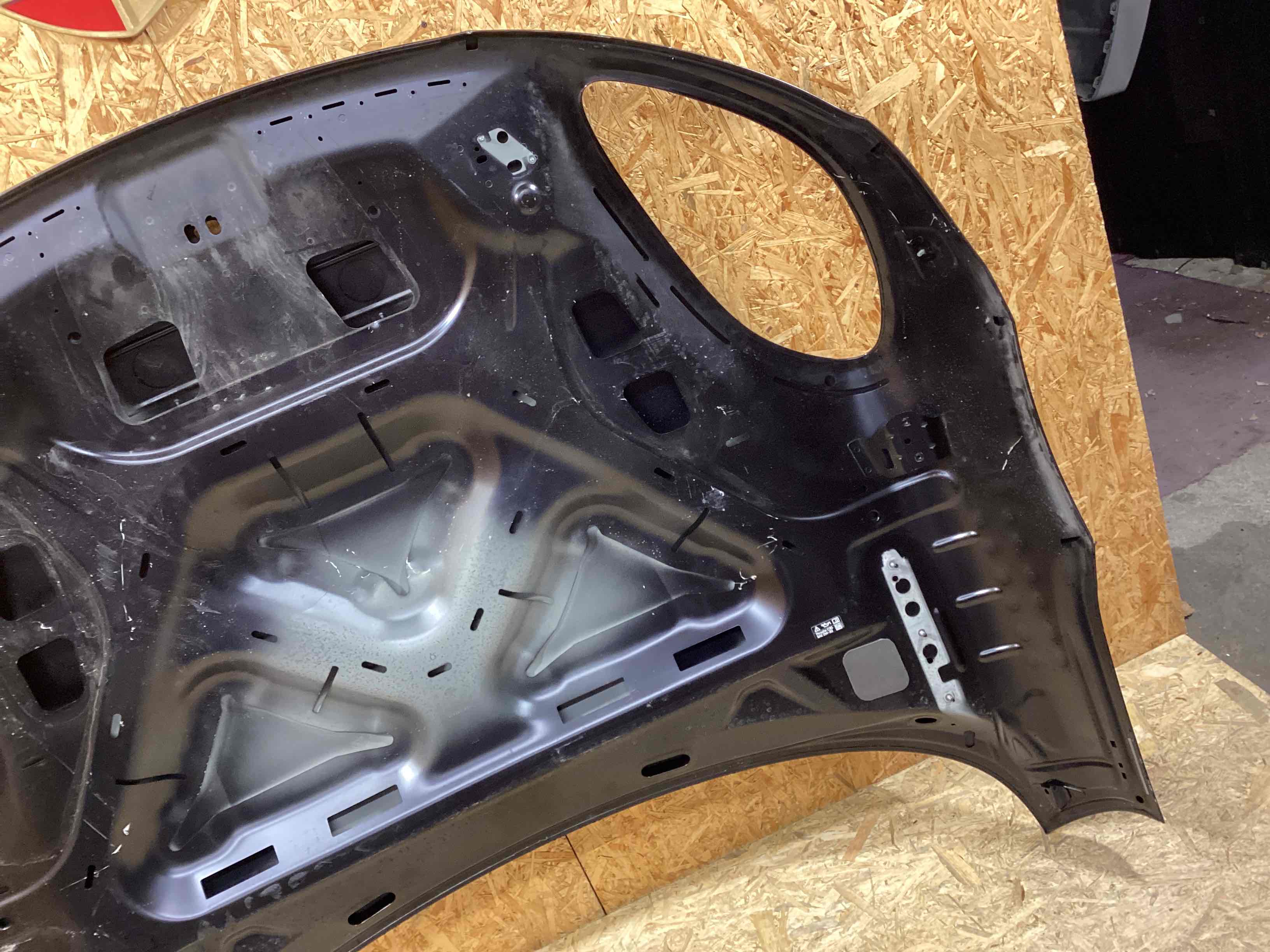 Капот Porsche Macan 230226-130