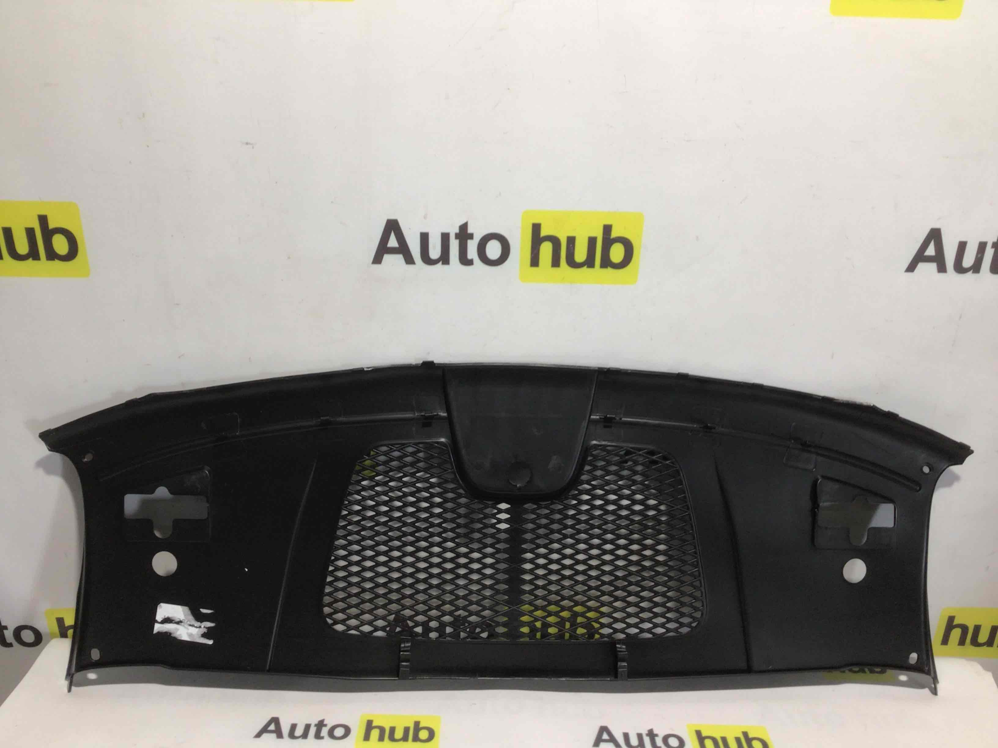 Пластик моторного отсека Porsche Macan 230326-008