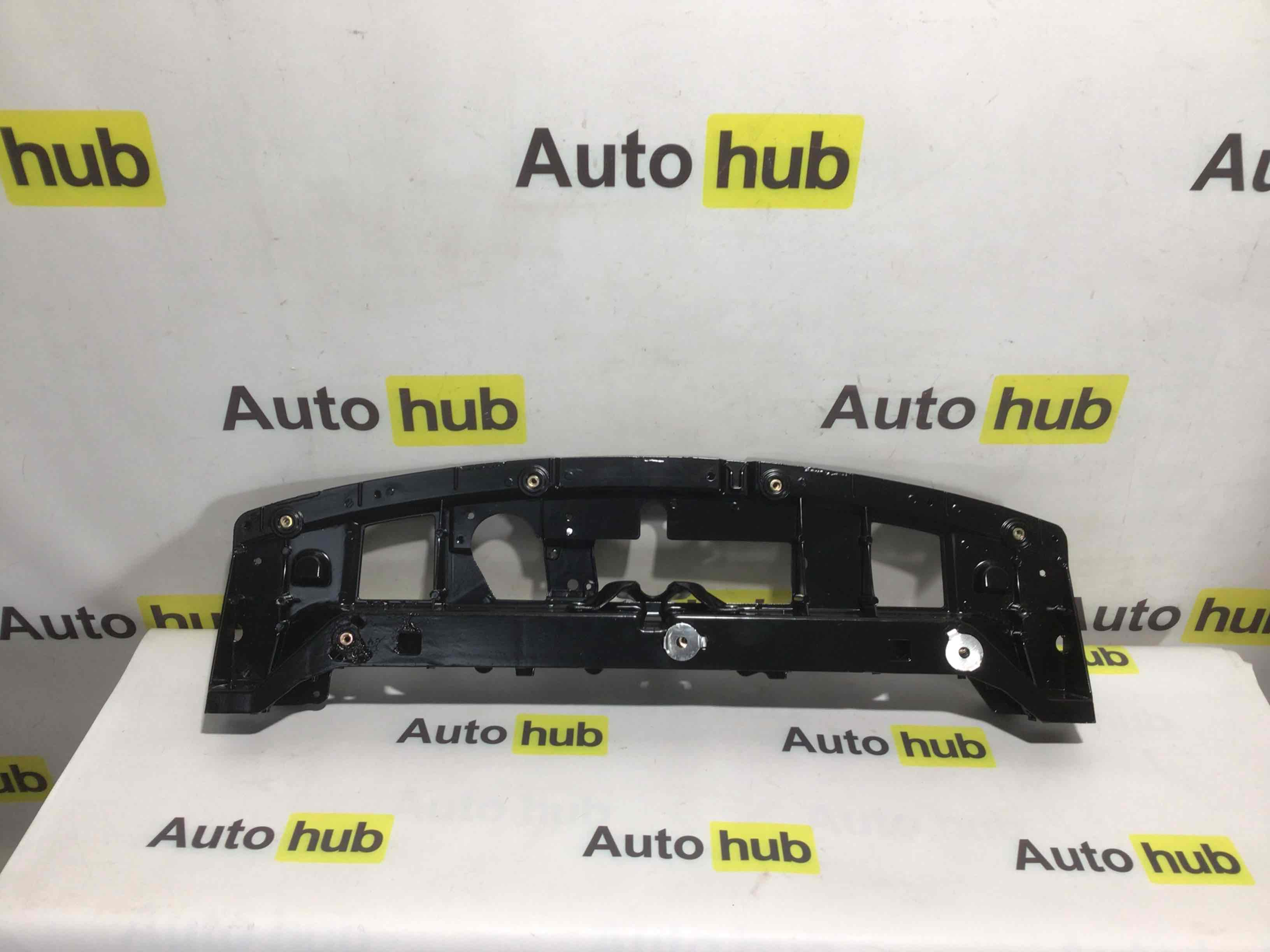 Передняя панель крепления облицовки (телевизор) Porsche Taycan 230326-011