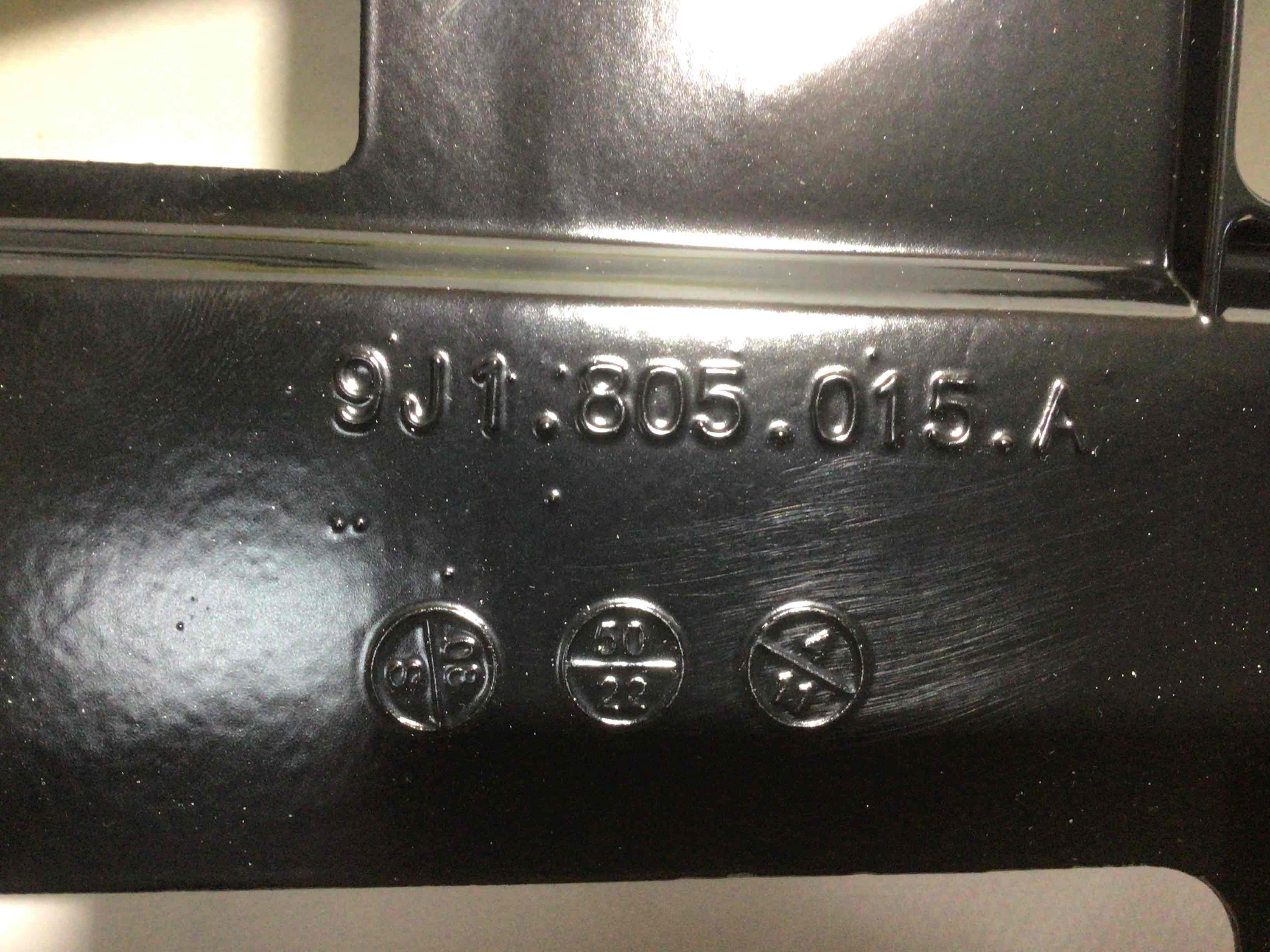 Передняя панель крепления облицовки (телевизор) Porsche Taycan 230326-011