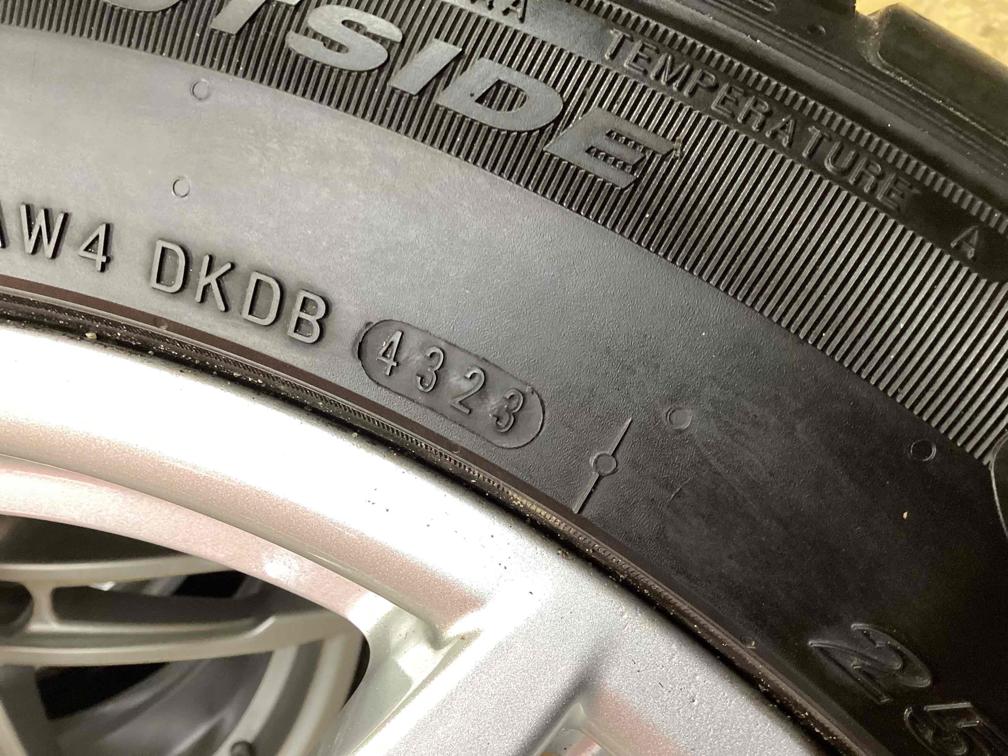 Колесо запасное, держатель, кронштейн, обшивка Porsche Macan 230326-102