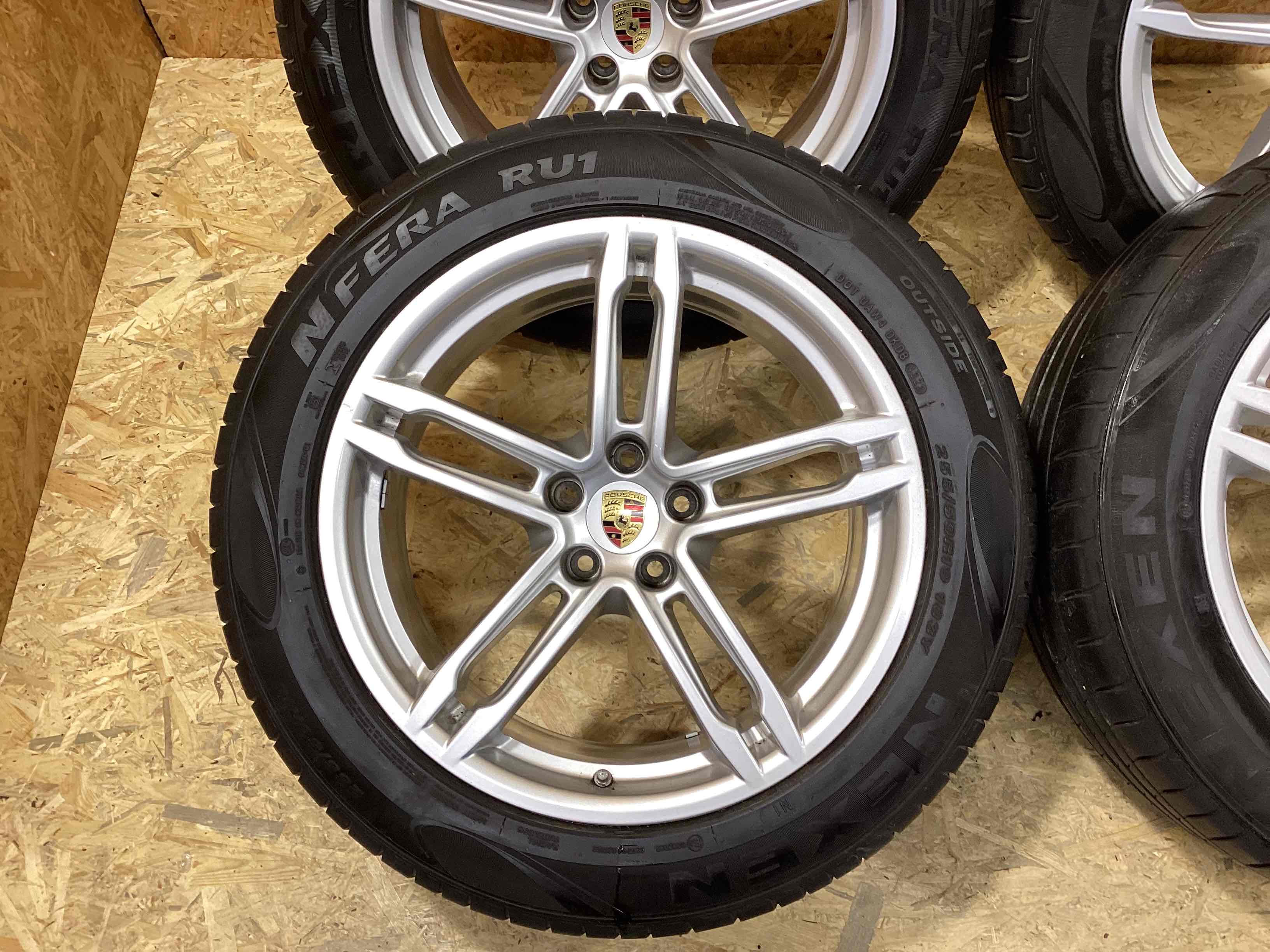 Колесо запасное, держатель, кронштейн, обшивка Porsche Macan 230326-102