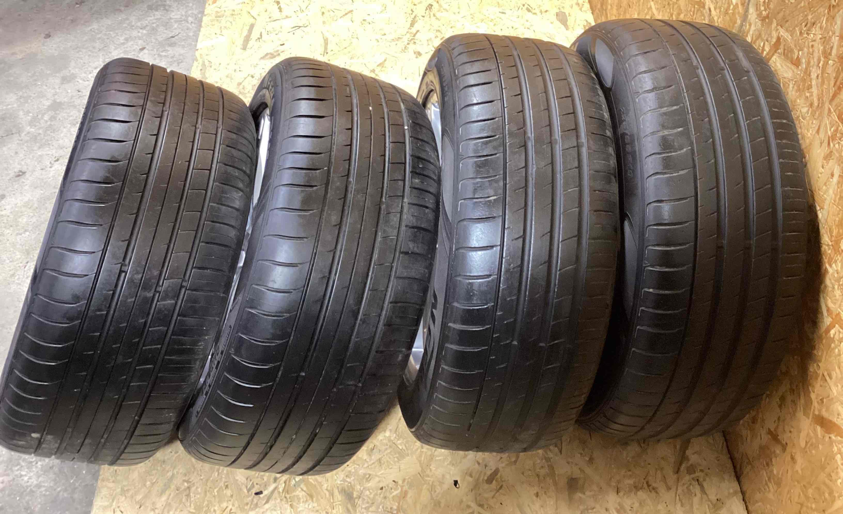 Колесо запасное, держатель, кронштейн, обшивка Porsche Macan 230326-102