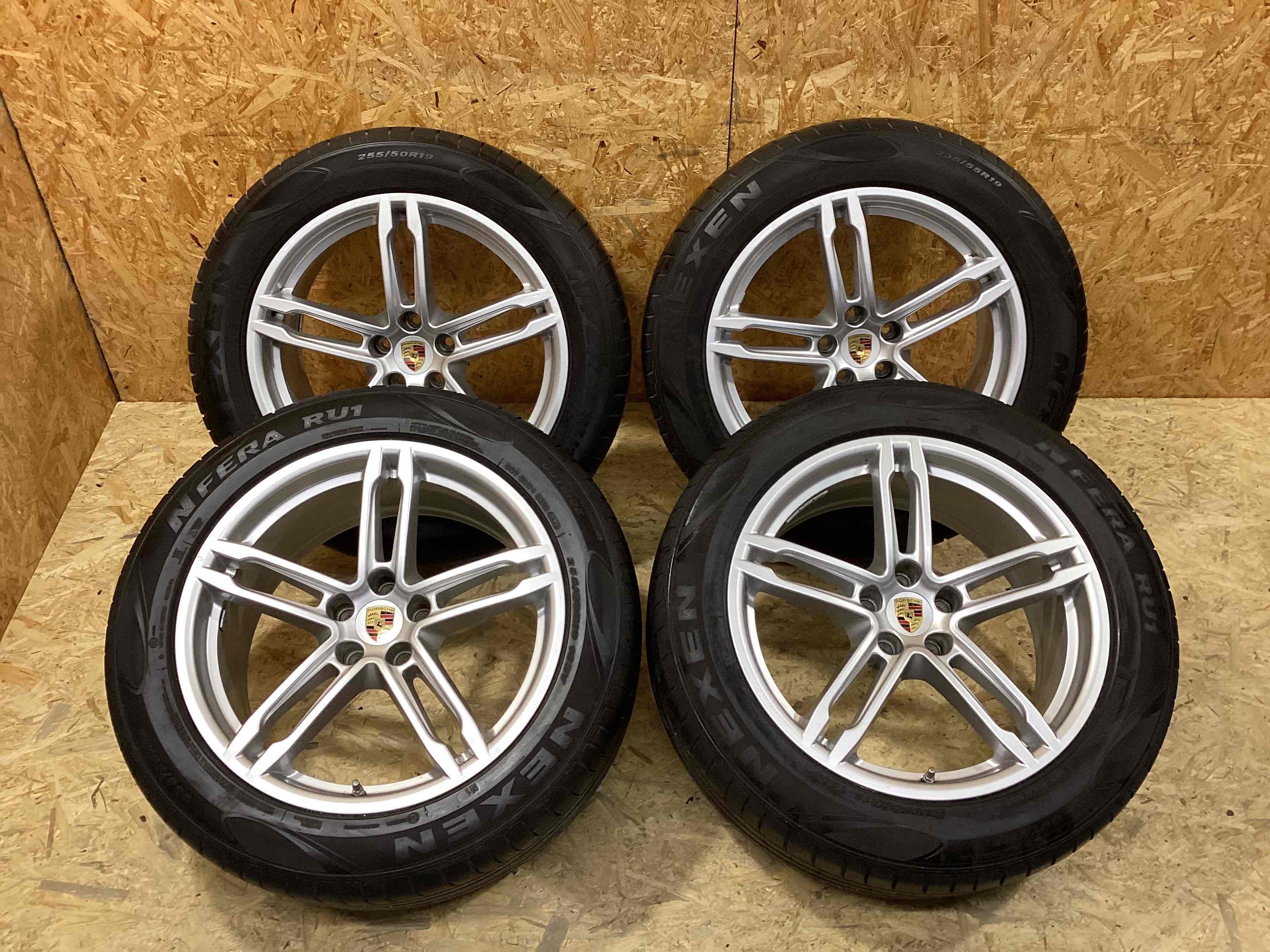 Колесо запасное, держатель, кронштейн, обшивка Porsche Macan 230326-102