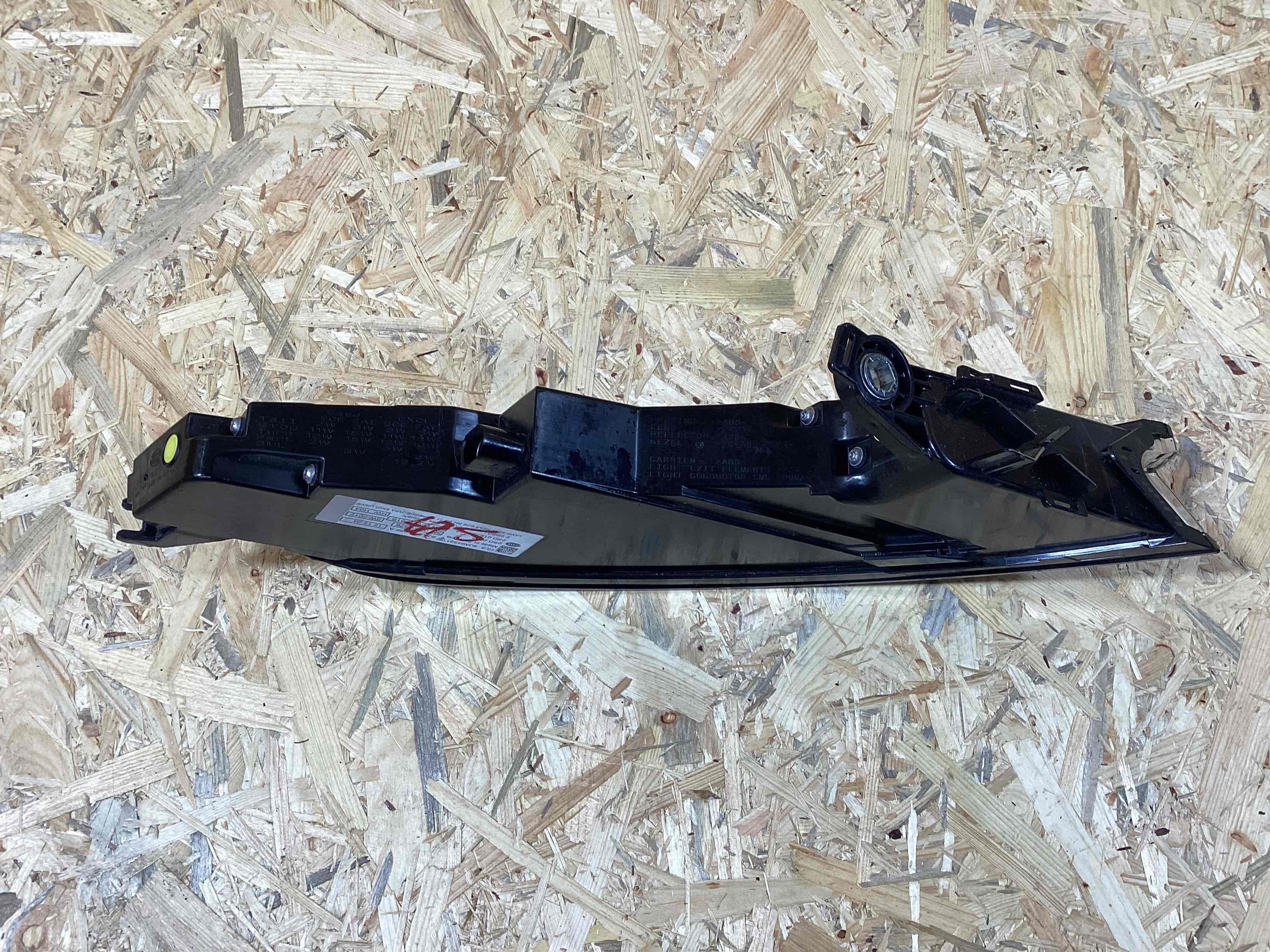 Фонарь задний правый Porsche Taycan 230326-105