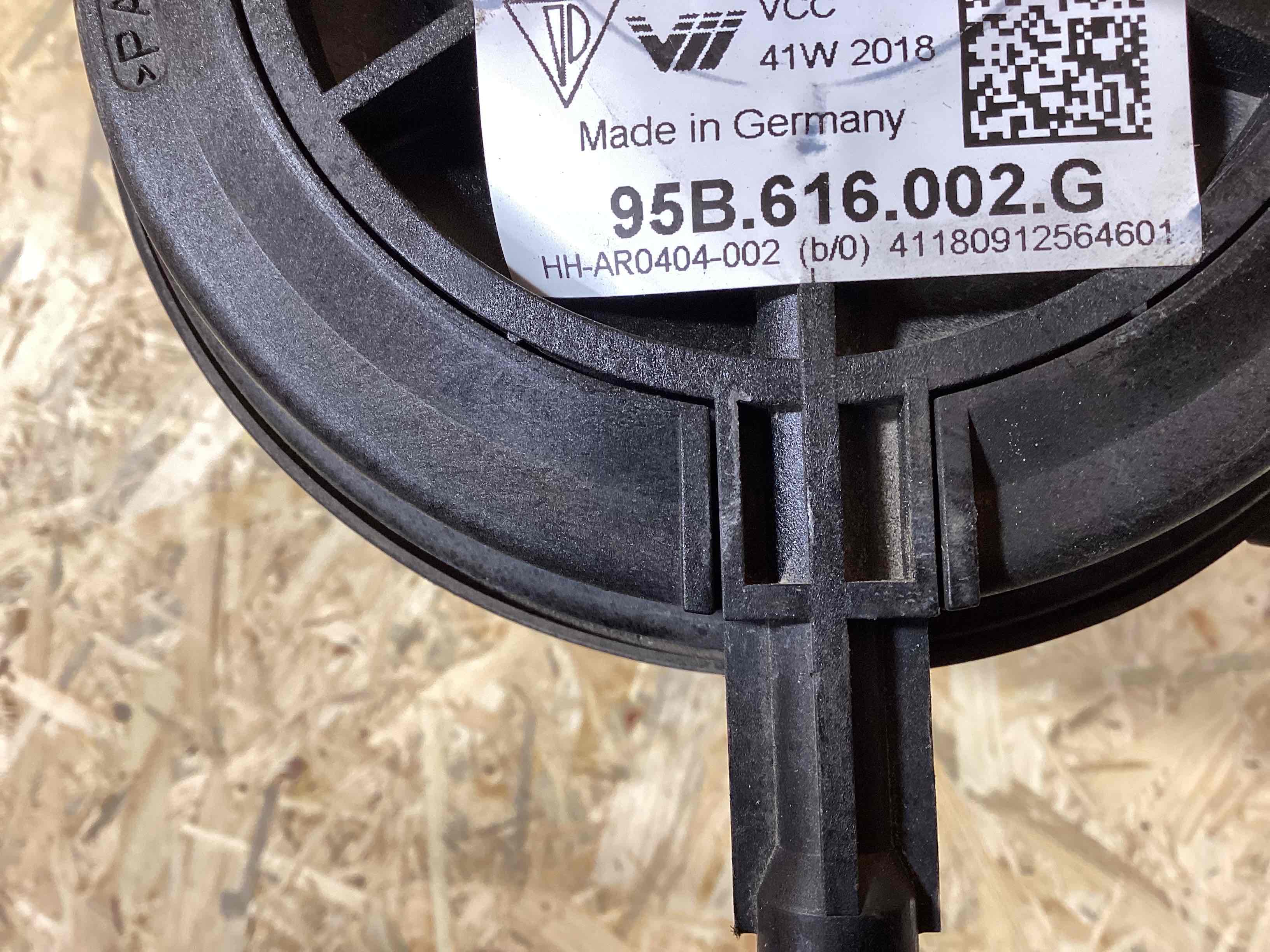 Пневмоподушка Porsche Macan 230326-106