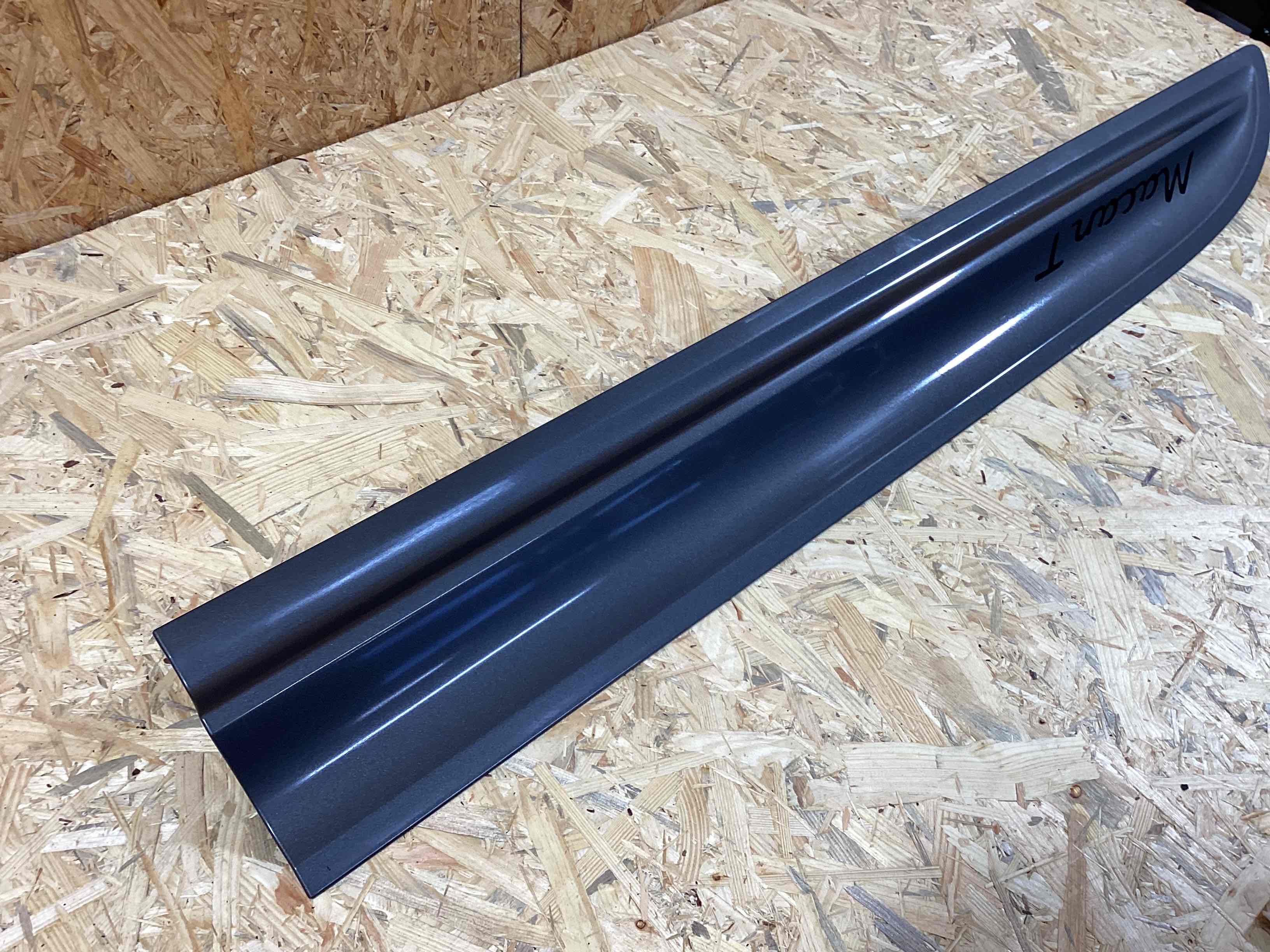 Молдинг двери передней левой Porsche Macan 230326-110