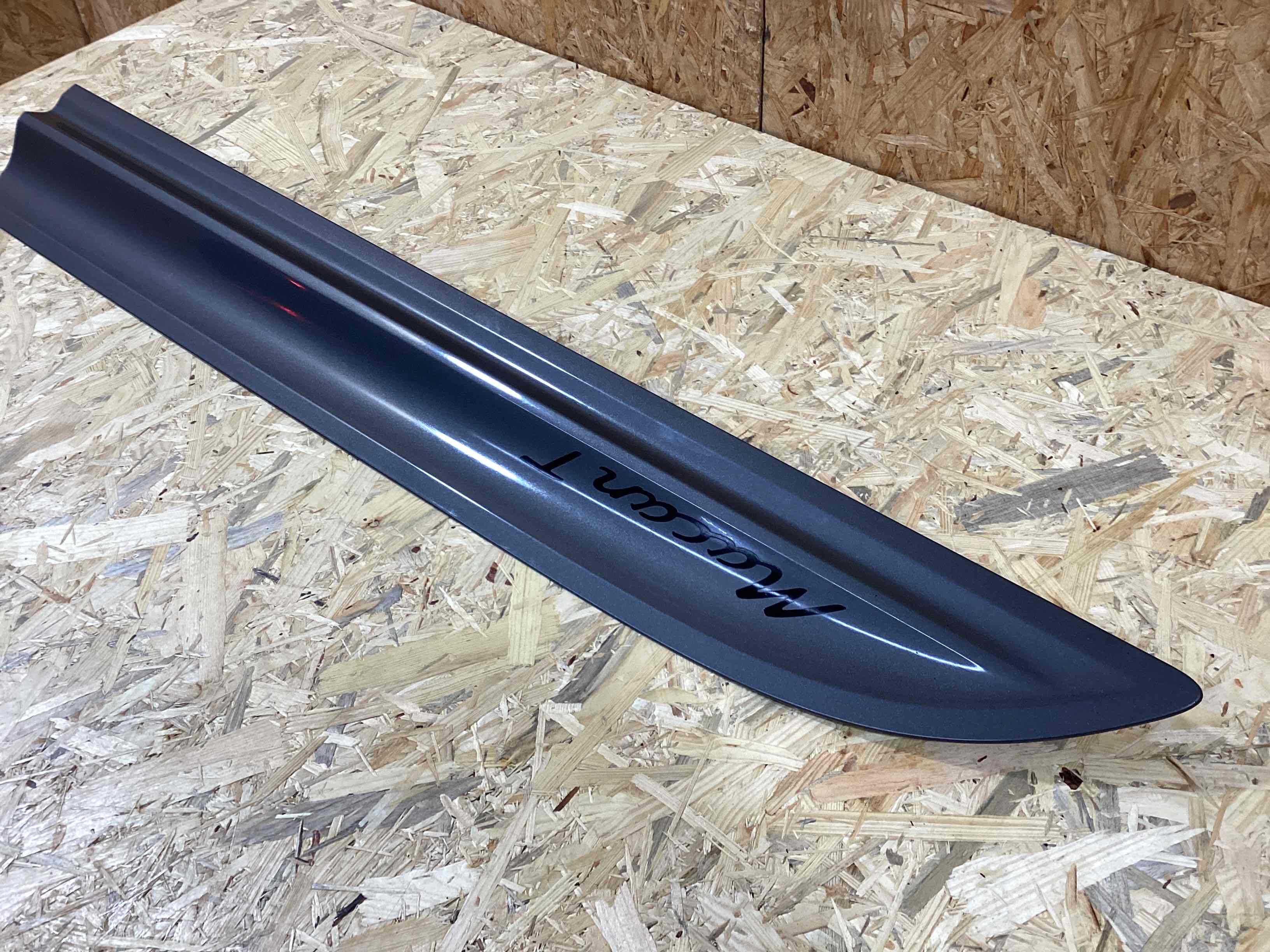 Молдинг двери передней левой Porsche Macan 230326-110