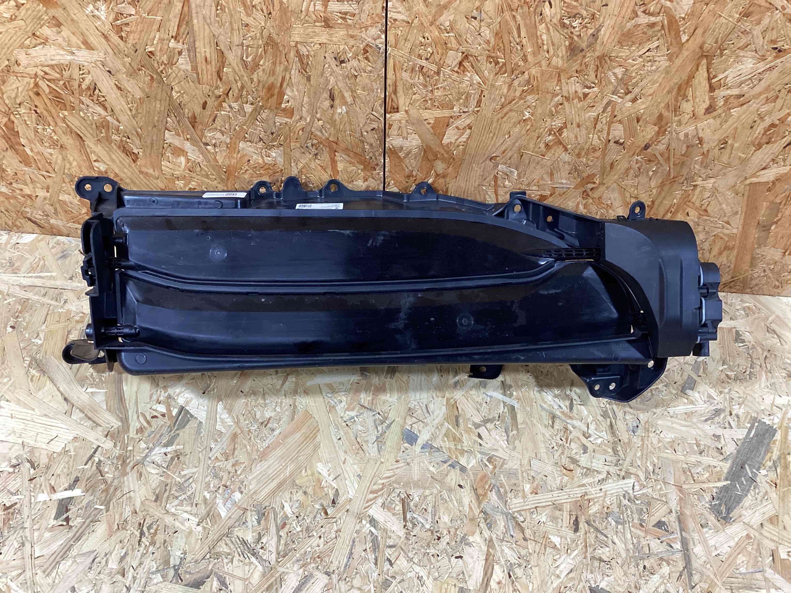 Жалюзи радиатора Porsche Taycan 230326-112