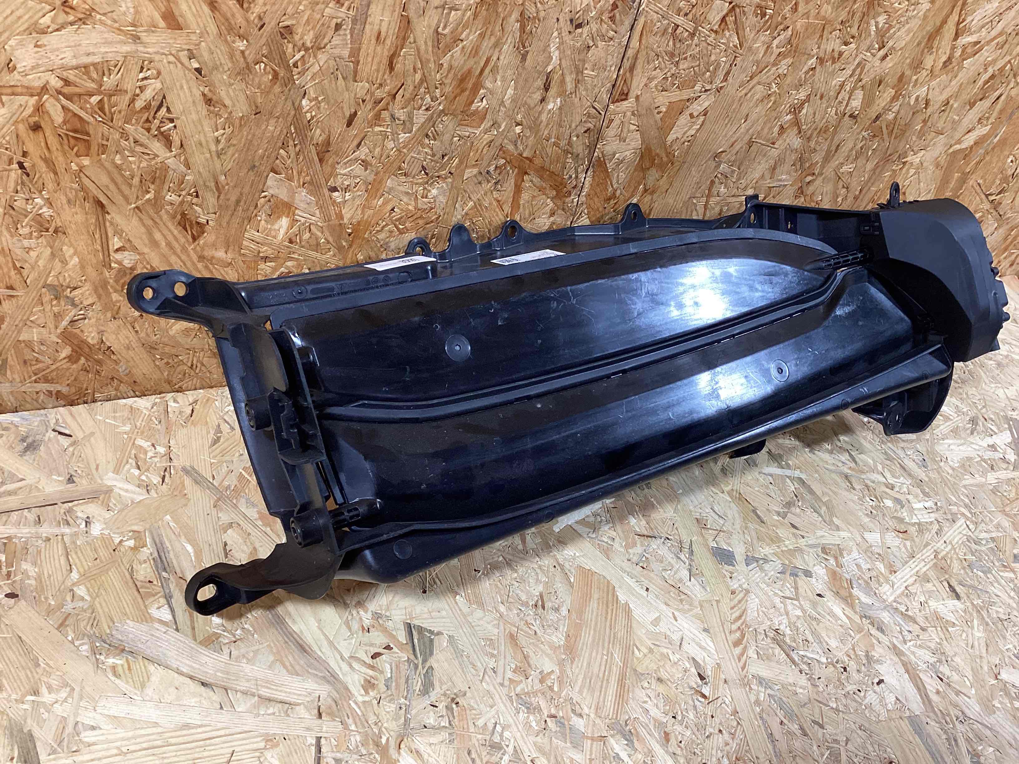 Жалюзи радиатора Porsche Taycan 230326-112