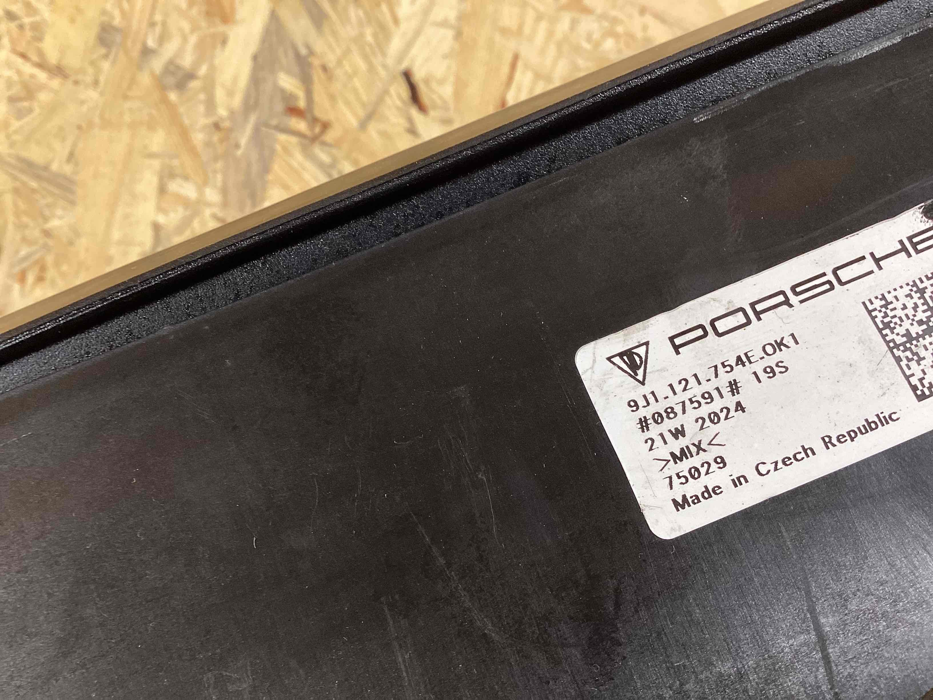 Жалюзи радиатора Porsche Taycan 230326-112