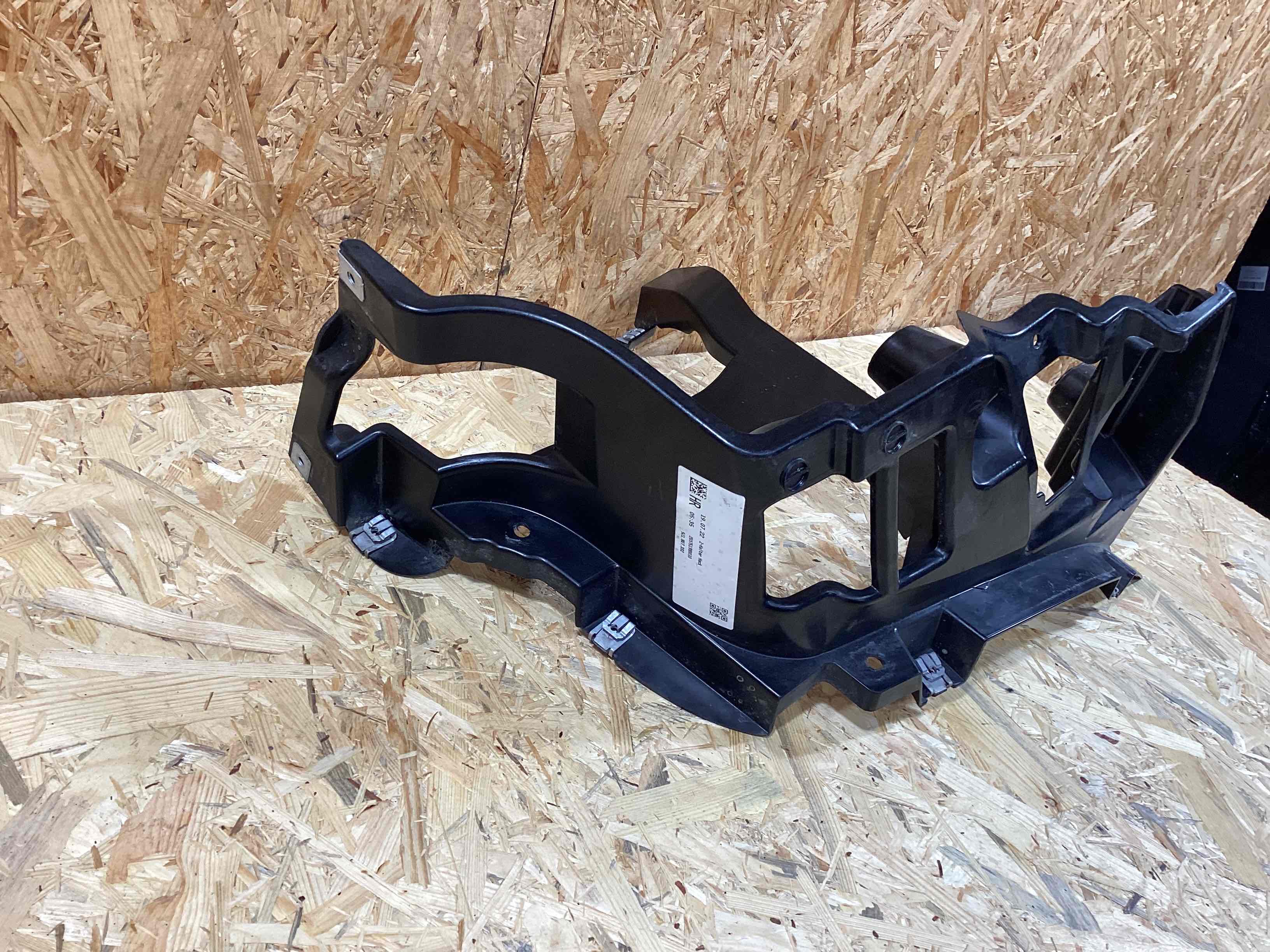 Крепление бампера Porsche Taycan 230326-116