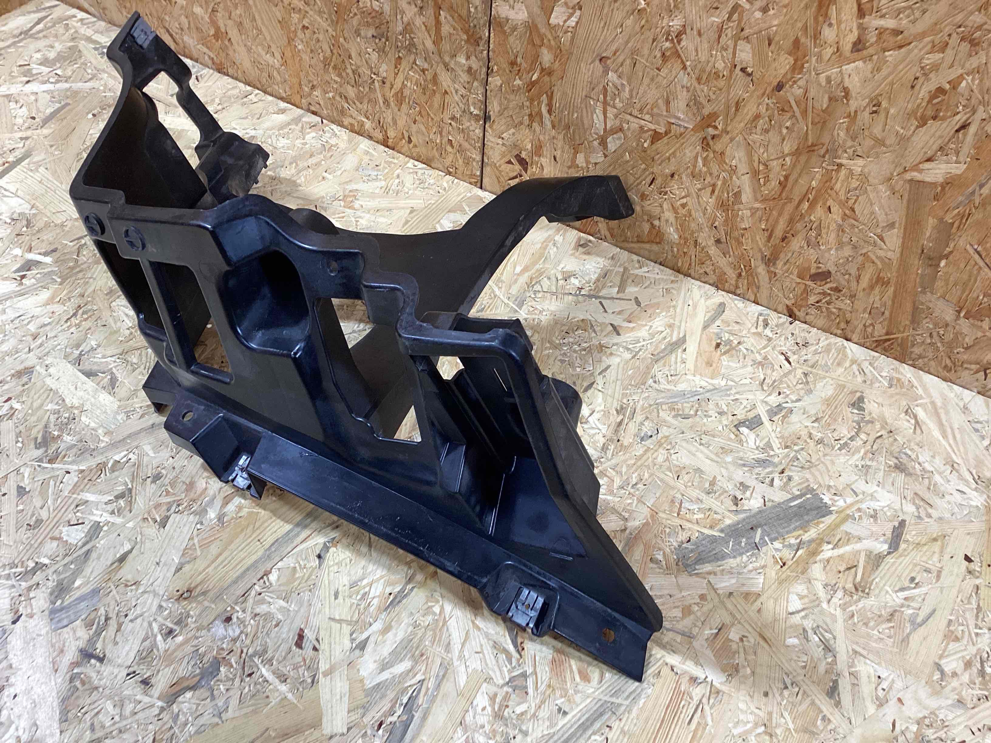 Крепление бампера Porsche Taycan 230326-116