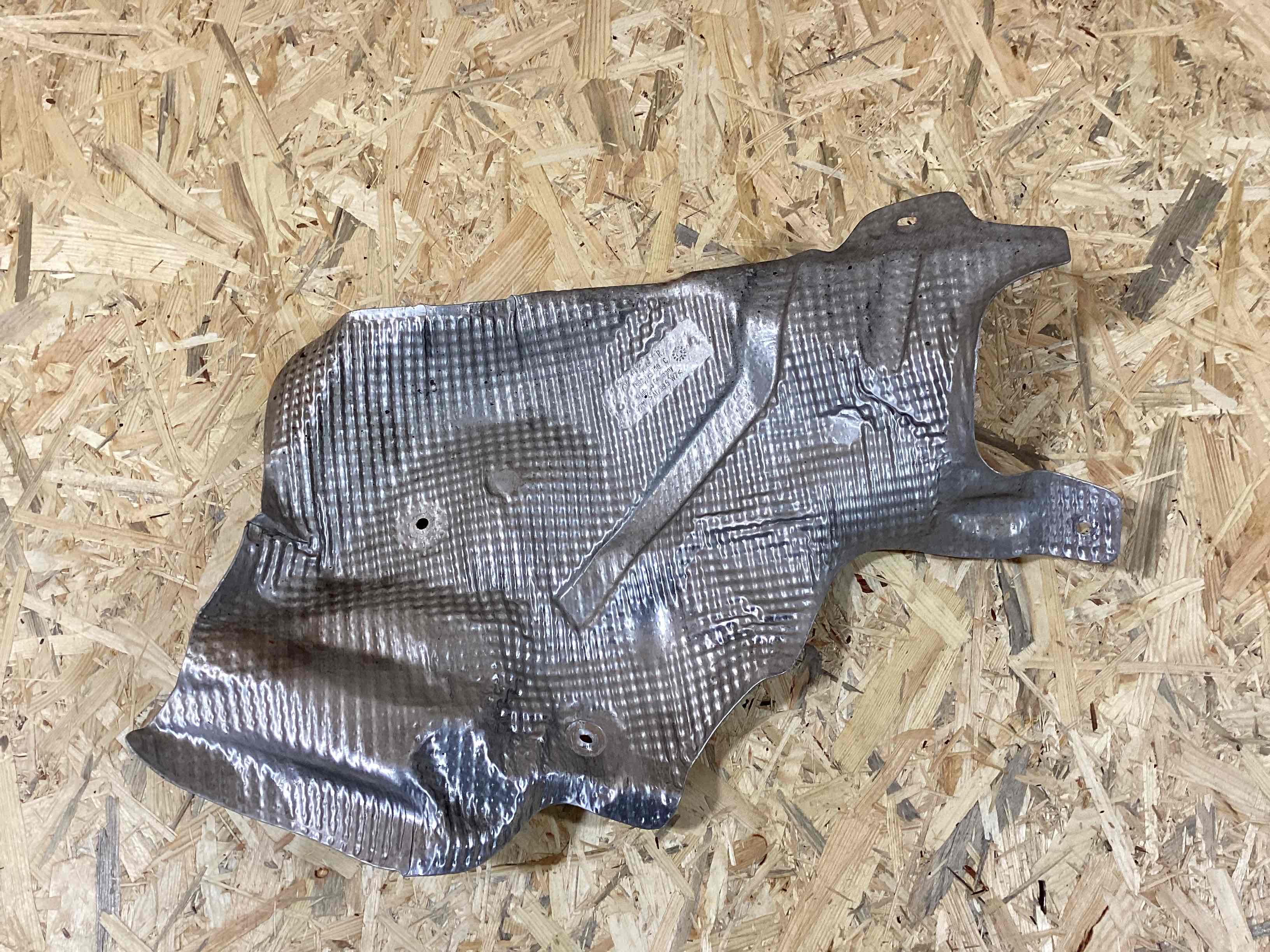 Теплоэкран, пластиковые изоляторы Porsche 911 230326-119