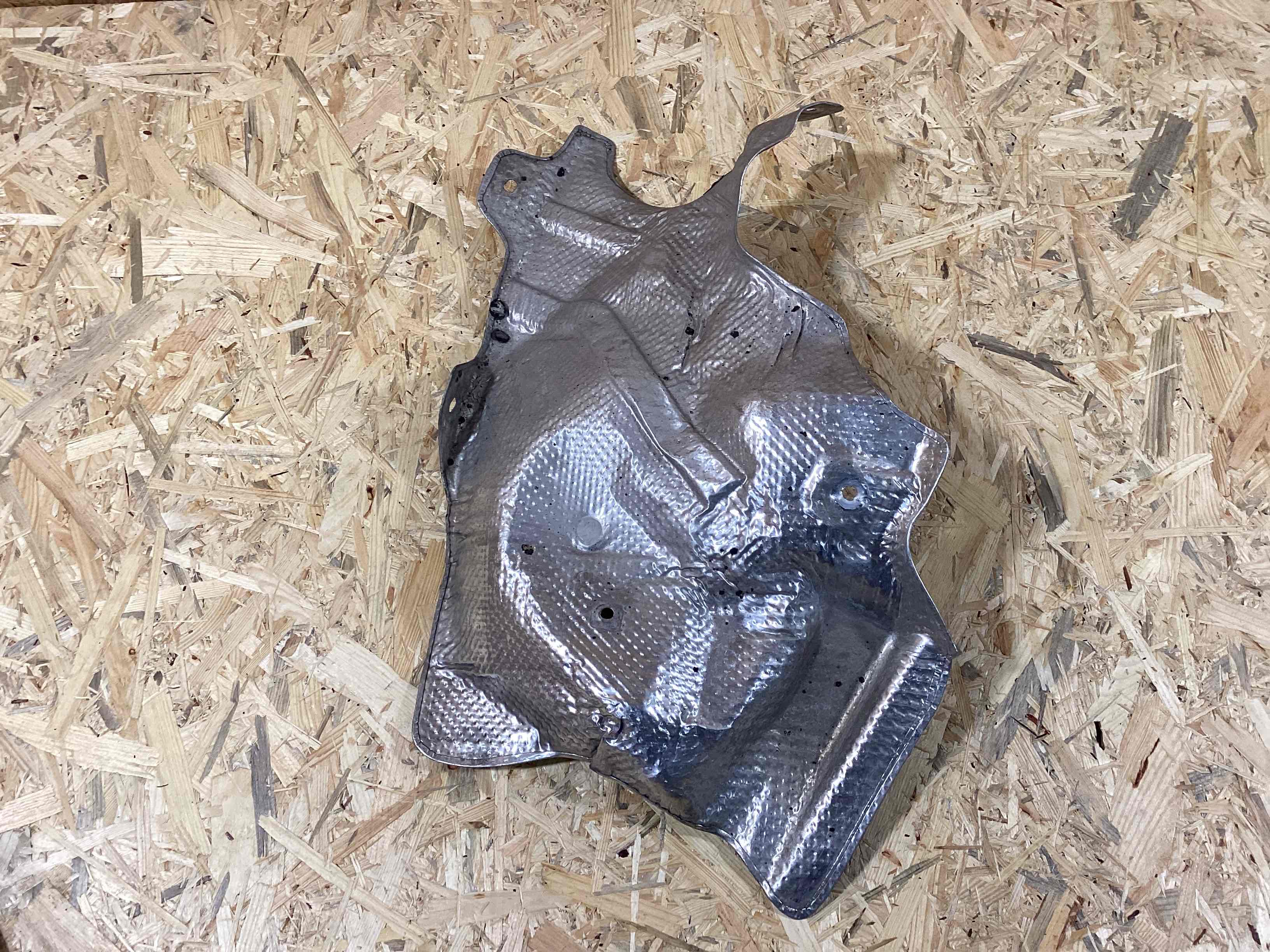 Теплоэкран, пластиковые изоляторы Porsche 911 230326-120