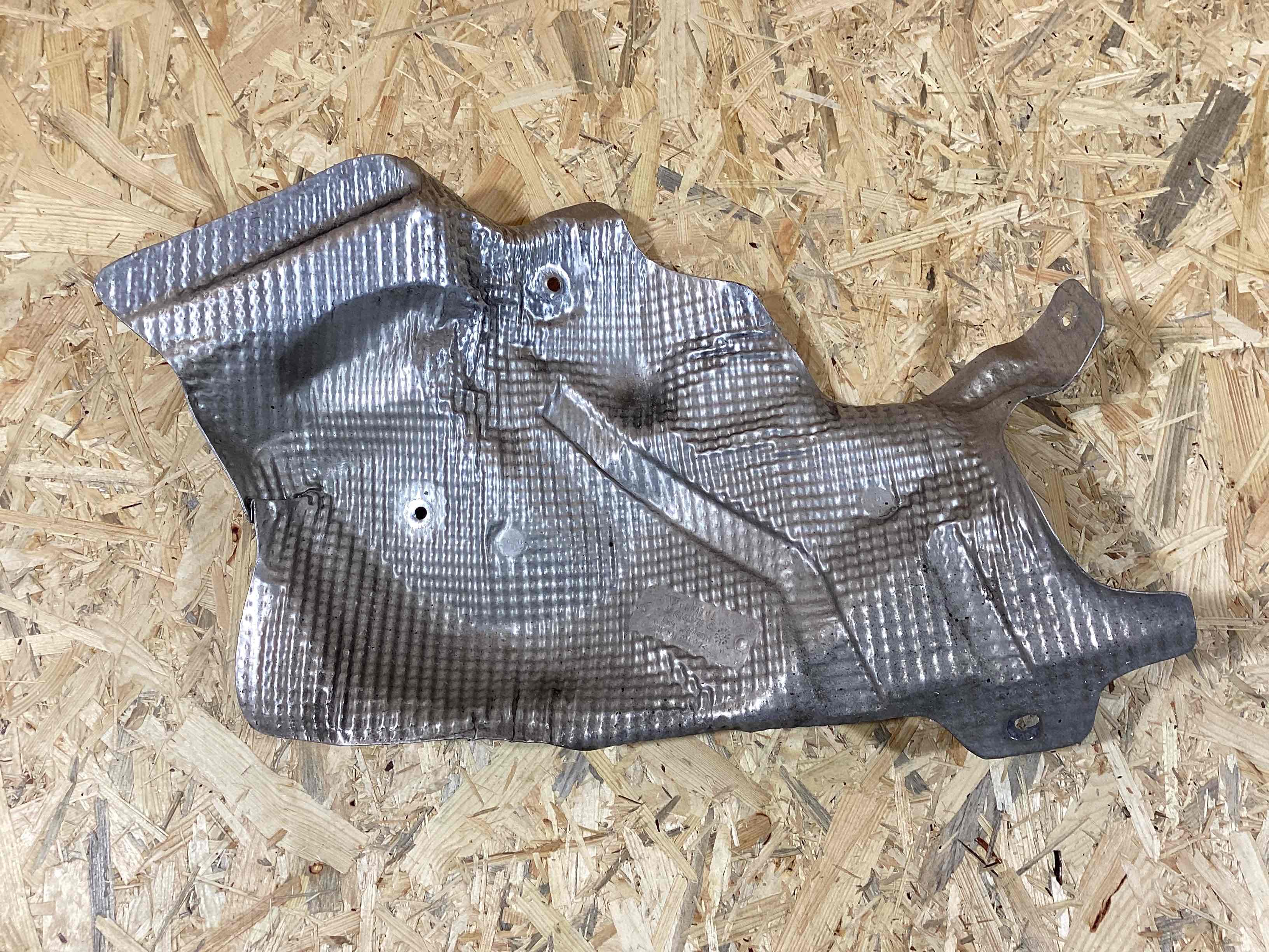 Теплоэкран, пластиковые изоляторы Porsche 911 230326-120