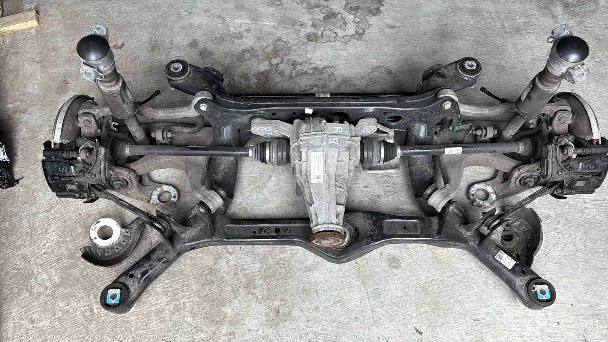 Балка подвески задняя Porsche Macan 230326-121