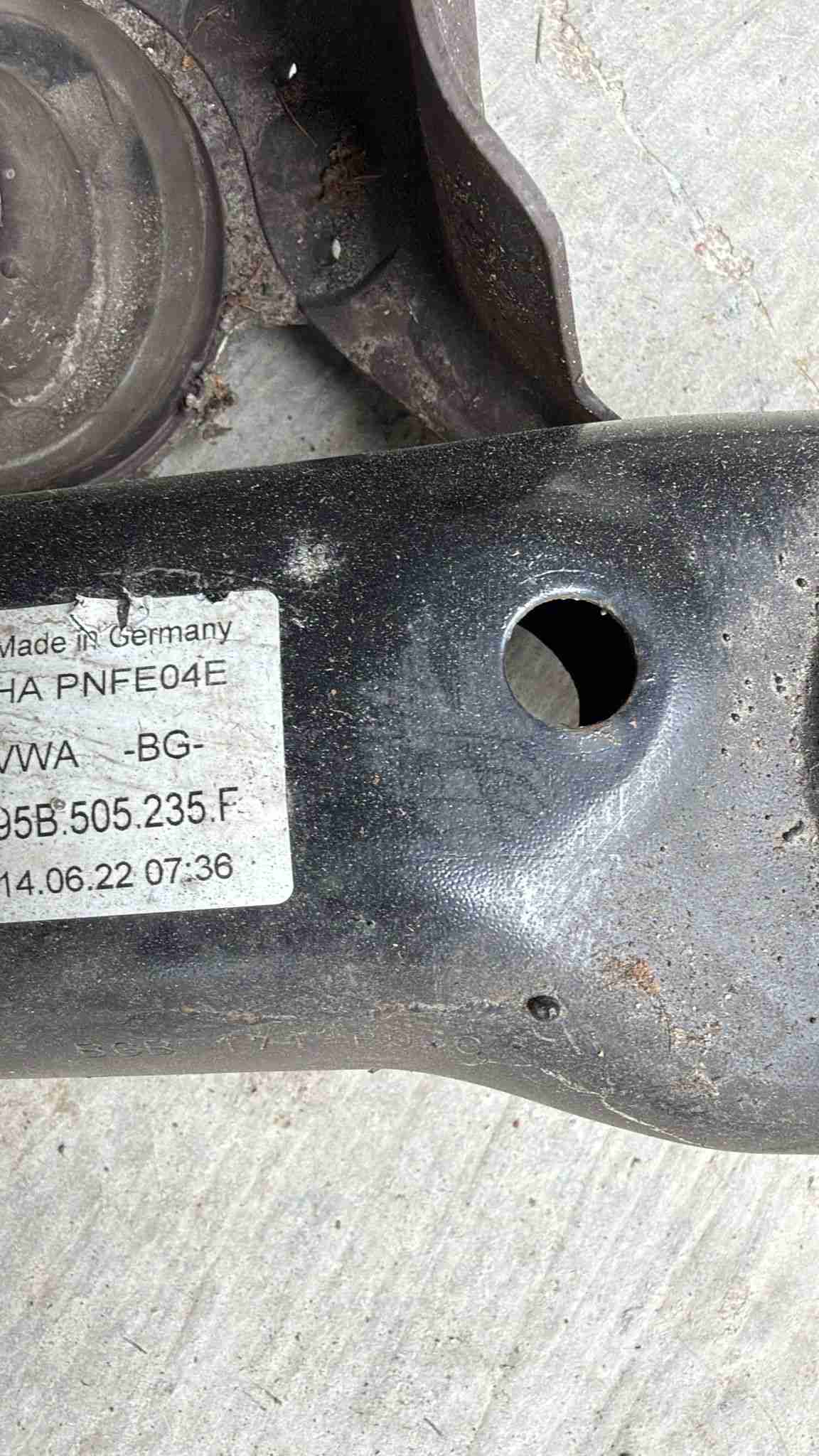 Балка подвески задняя Porsche Macan 230326-121