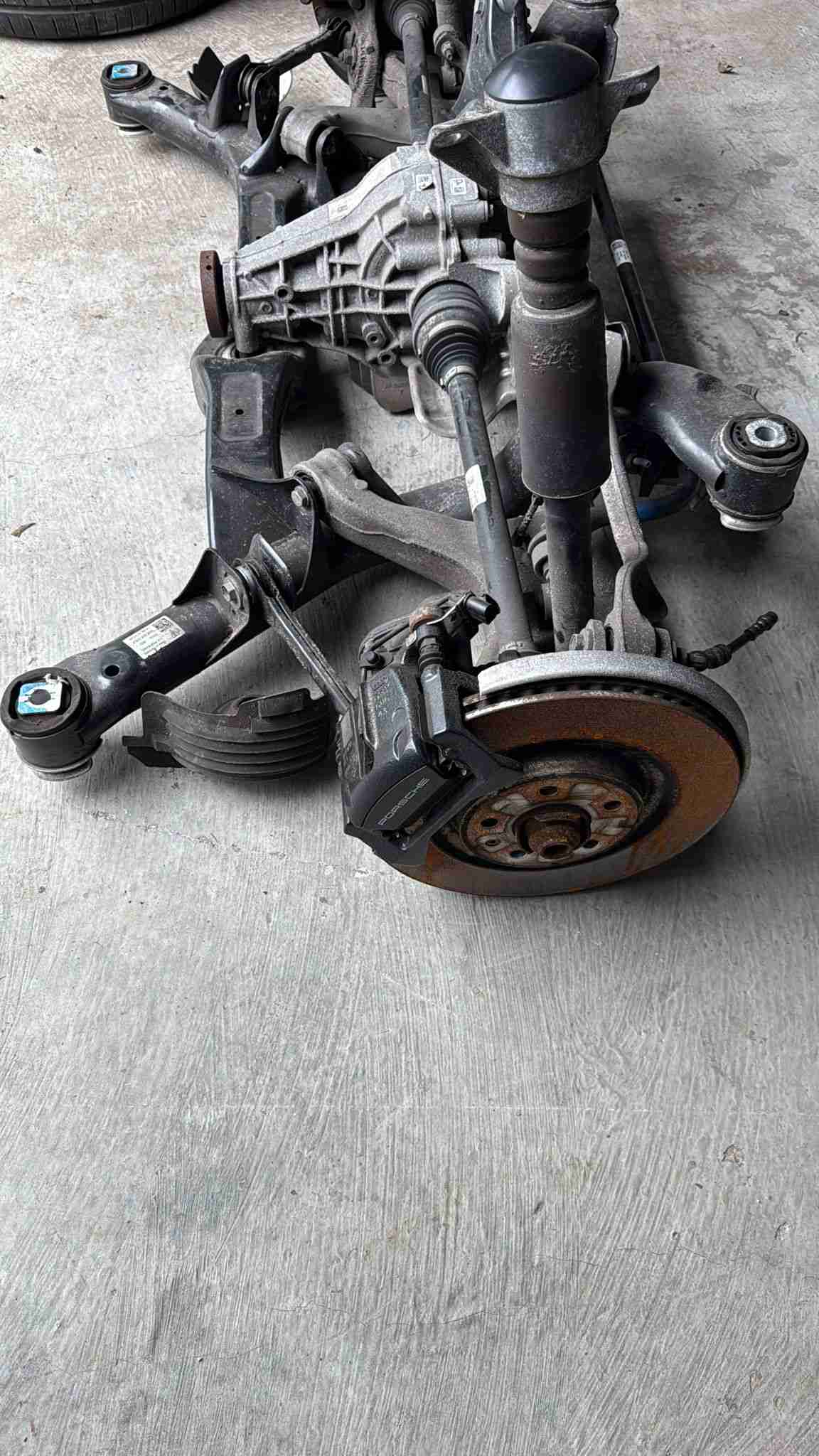 Балка подвески задняя Porsche Macan 230326-121