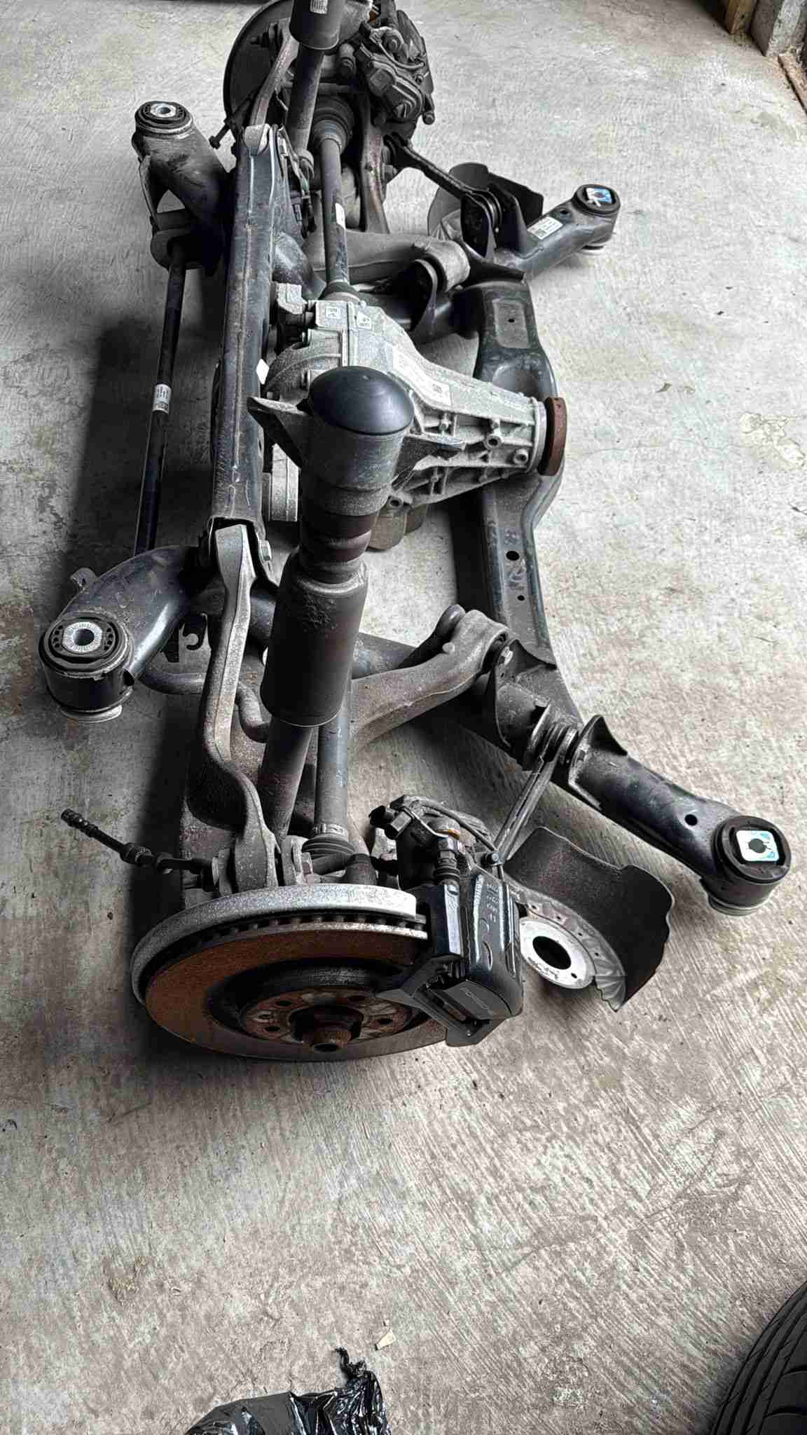 Балка подвески задняя Porsche Macan 230326-121