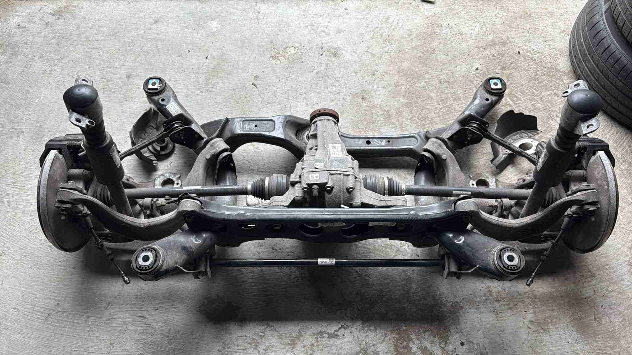 Балка подвески задняя Porsche Macan 230326-121