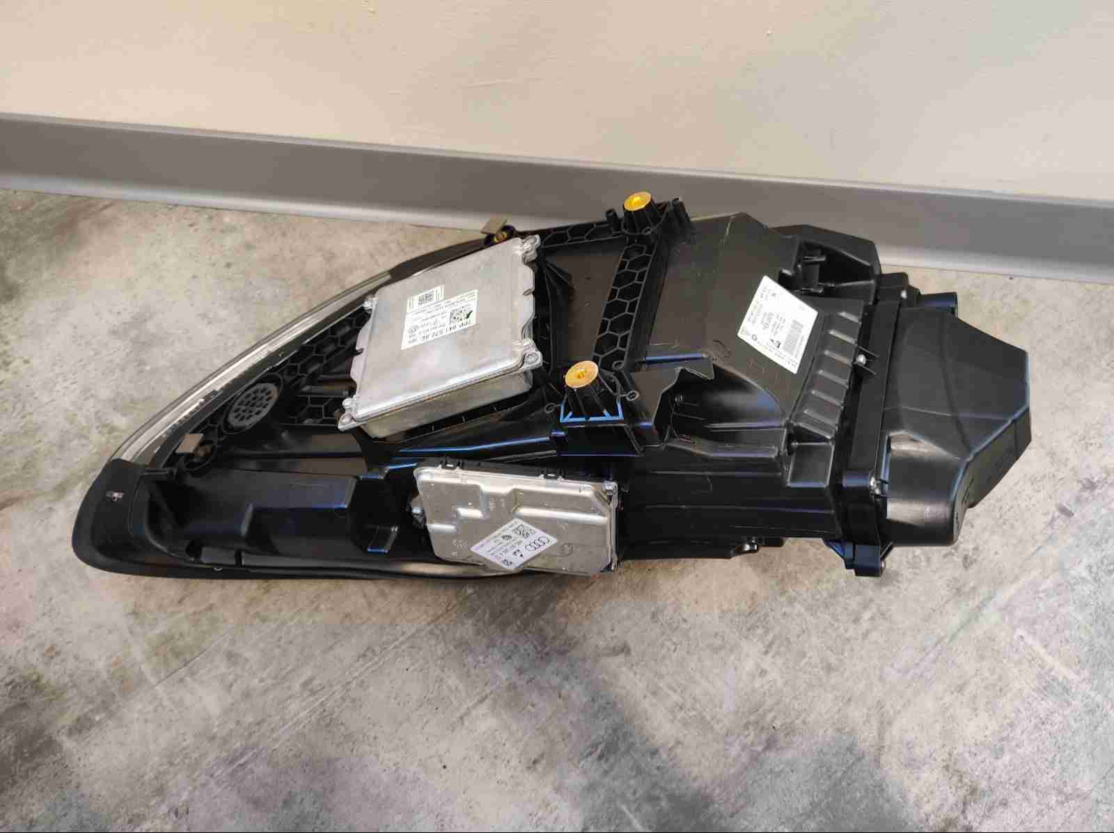 Фара левая Porsche Panamera 230426-102