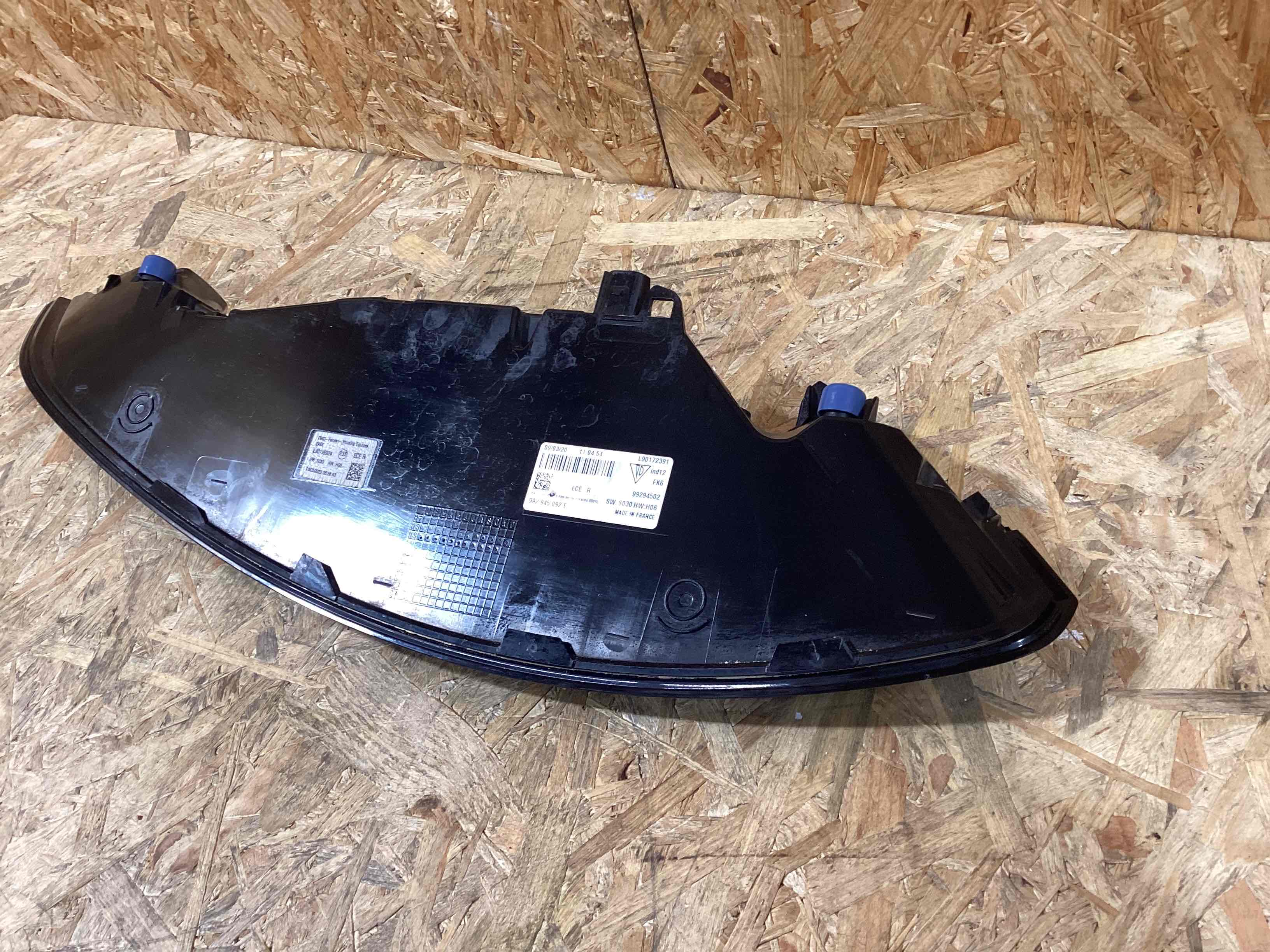 Фонарь задний правый Porsche 911 230726-117