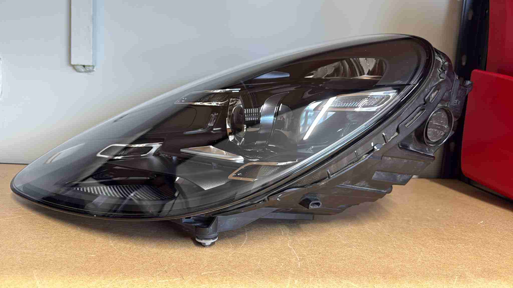Фара левая Porsche Boxster 718 230726-201