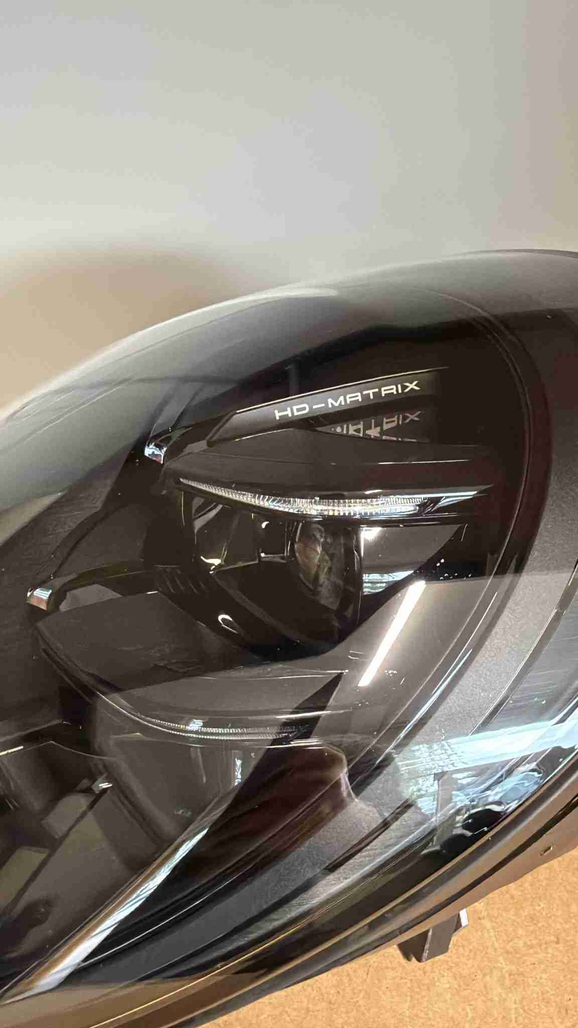 Фара левая Porsche 911 230726-204
