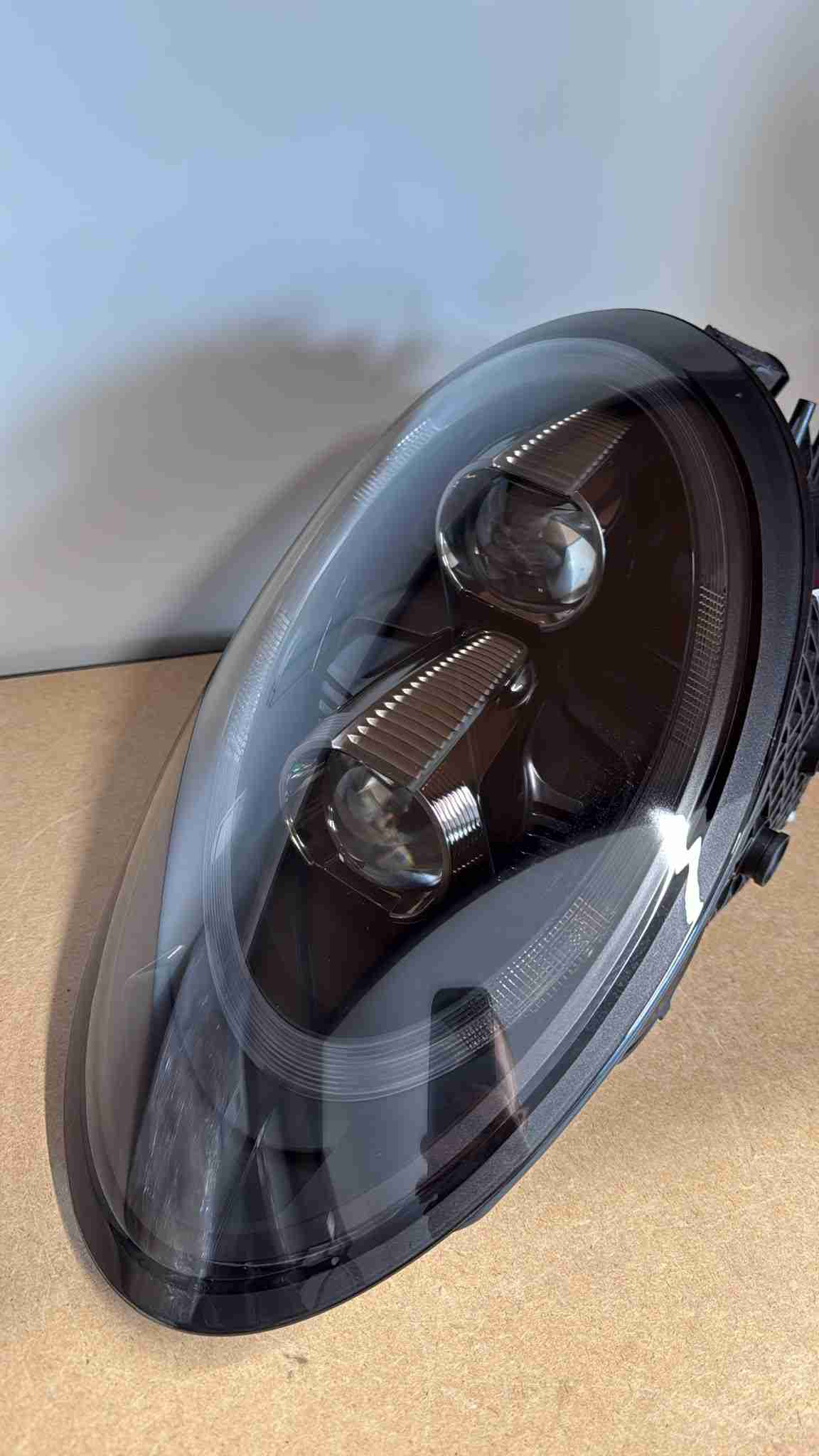 Фара правая Porsche 911 230726-205