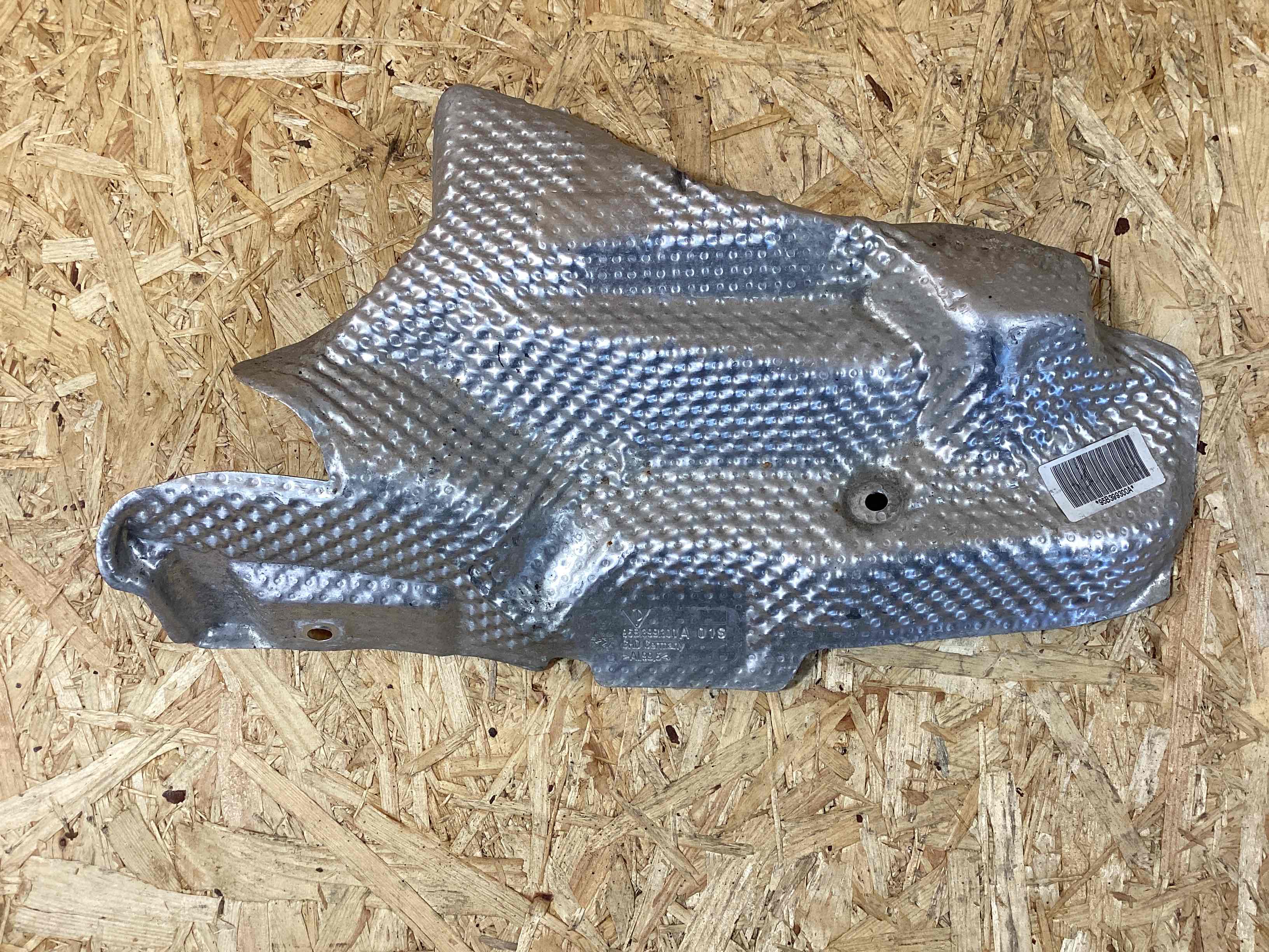 Теплоэкран, пластиковые изоляторы Porsche Macan 230925-102