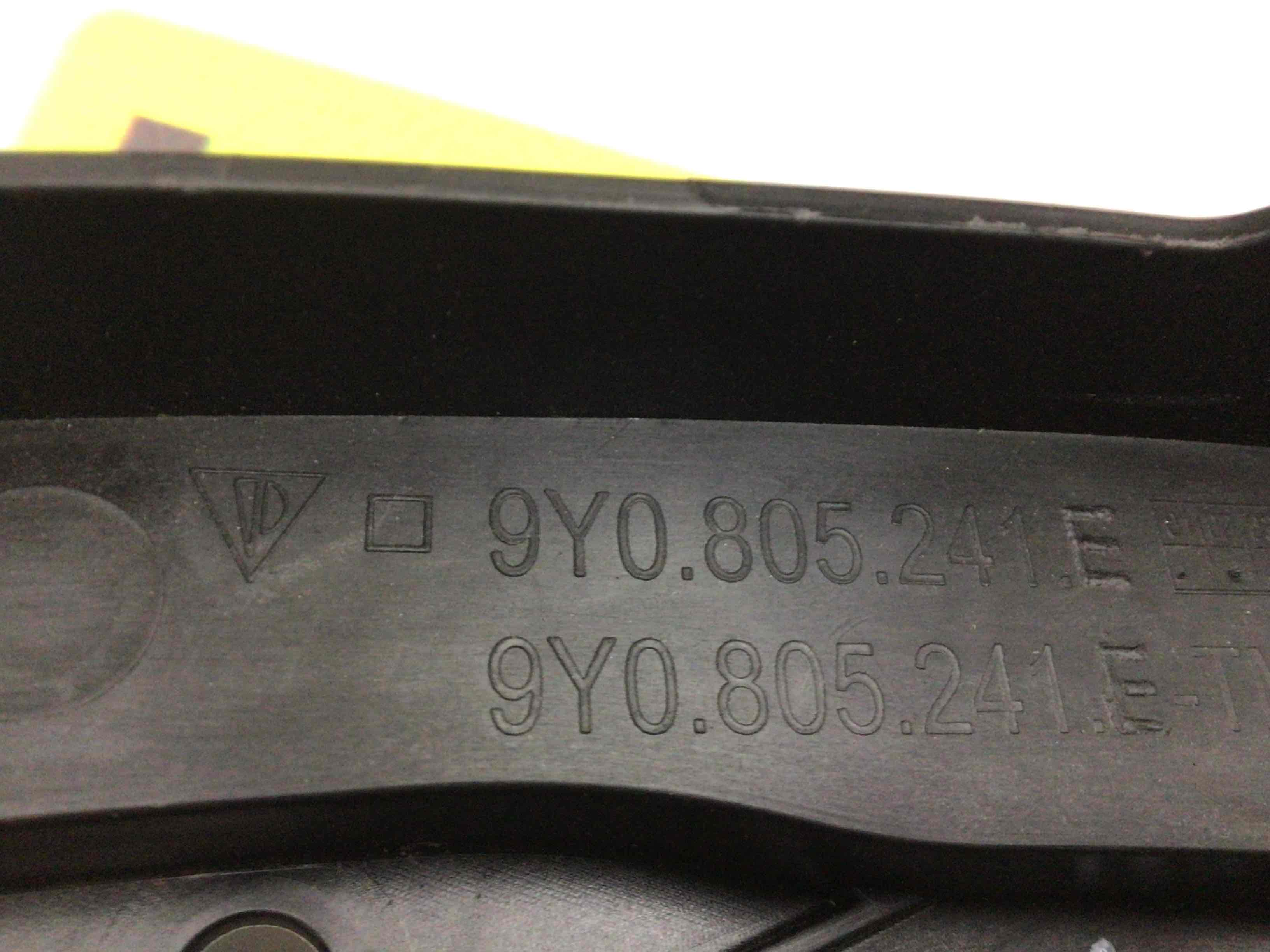 Опора радиатора, крепление/кронштейн, уплотнитель радиатора Porsche Cayenne 231225-002