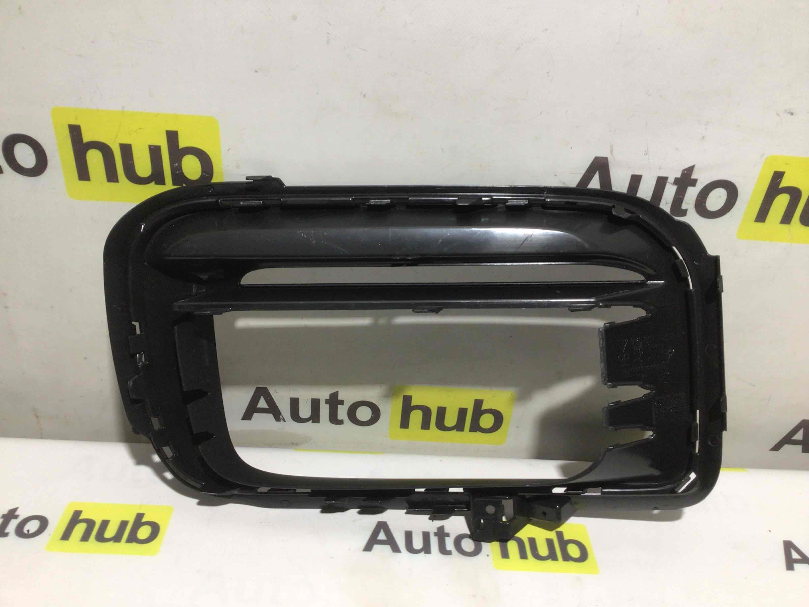 Заглушка, вставка (решетка) в бампер Porsche Cayenne 231225-006